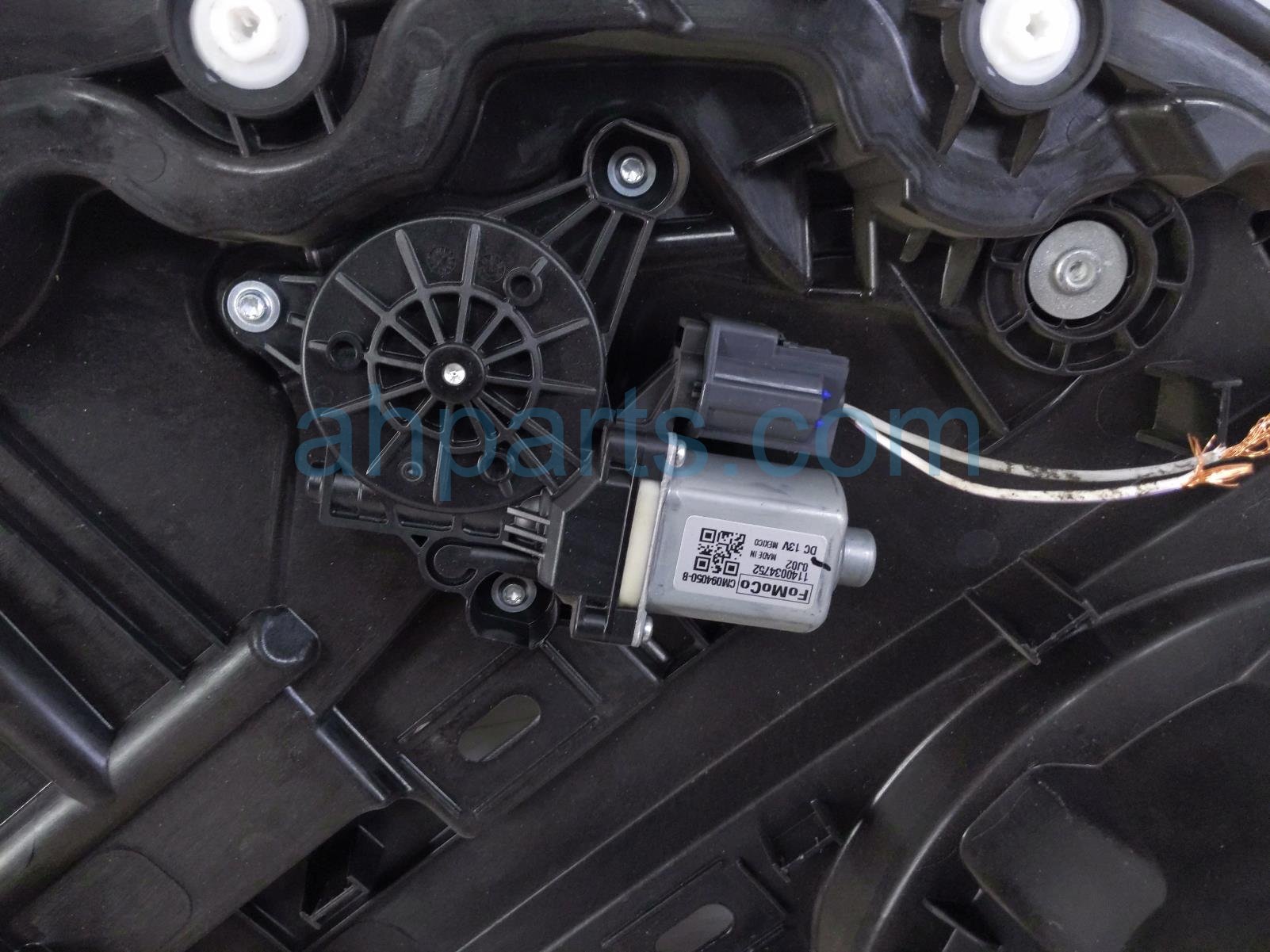 2020 Ford Explorer Rear Passenger Window Regulator & Motor LB5Z 5827008 A Replacement 2020 Ford Explorer Rear Passenger Window Regulator & Motor LB5Z 5827008 A Replacement thumbnail