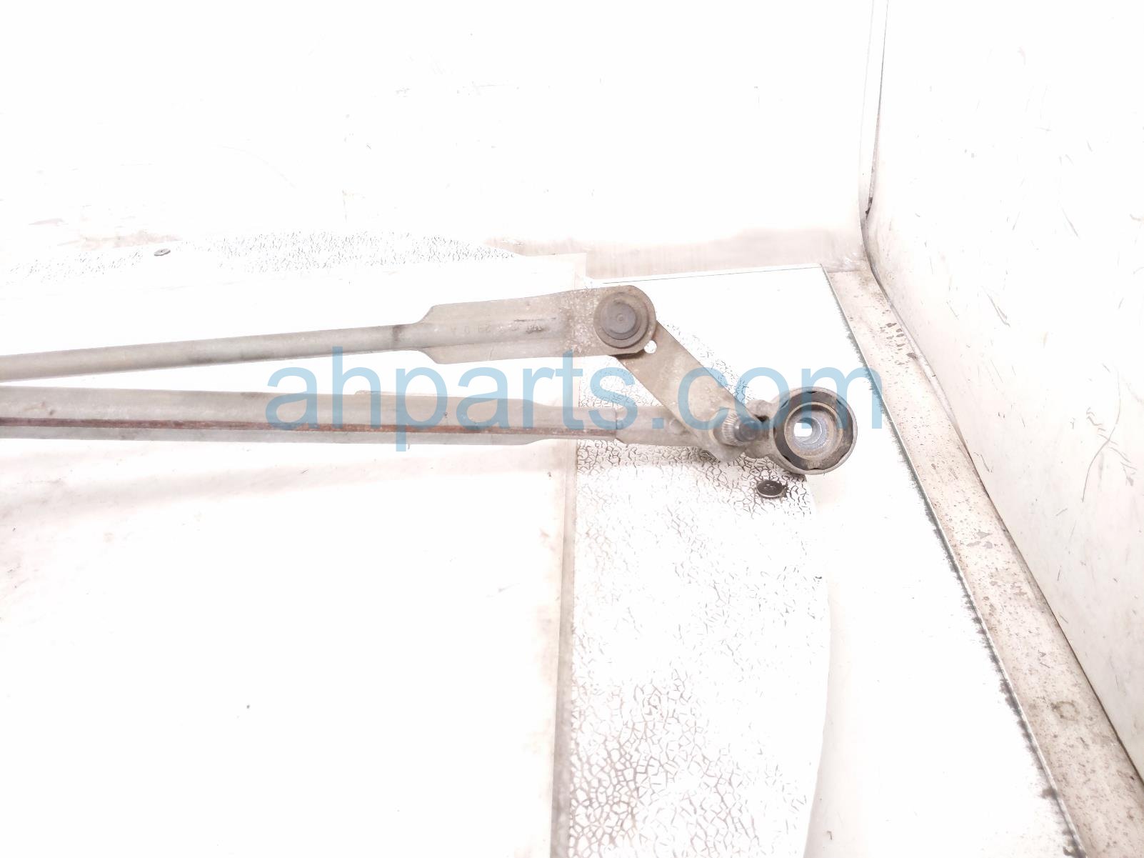 2011 Porsche Panamera Front Arms Frt Windshield Wiper Motor & Linkage 970 628 235 03 Replacement 2011 Porsche Panamera Front Arms Frt Windshield Wiper Motor & Linkage 970 628 235 03 Replacement thumbnail