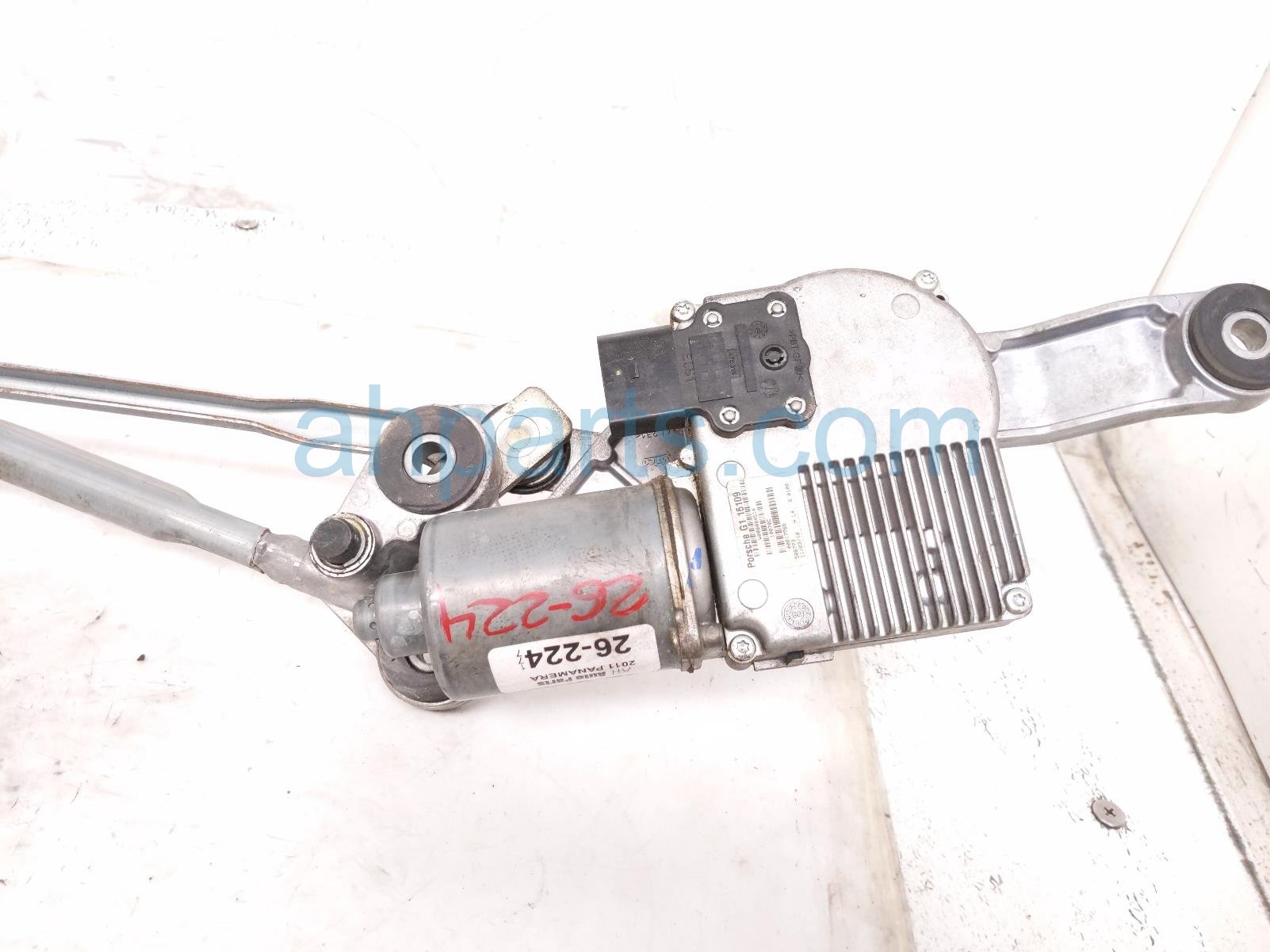 2011 Porsche Panamera Front Arms Frt Windshield Wiper Motor & Linkage 970 628 235 03 Replacement 2011 Porsche Panamera Front Arms Frt Windshield Wiper Motor & Linkage 970 628 235 03 Replacement thumbnail