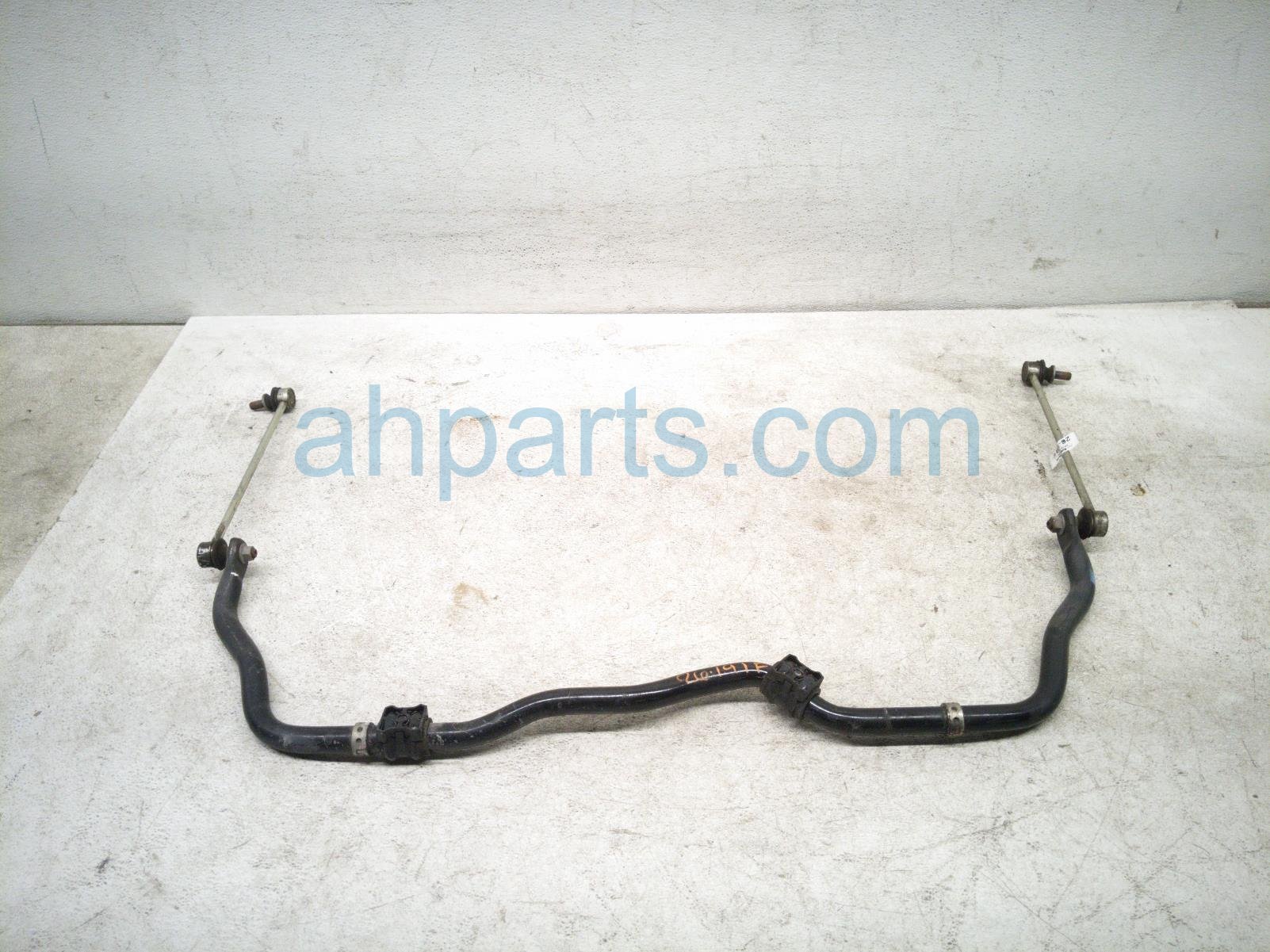 Toyota FRONT STABILIZER / SWAY BAR W/LINKS Toyota FRONT STABILIZER / SWAY BAR W/LINKS