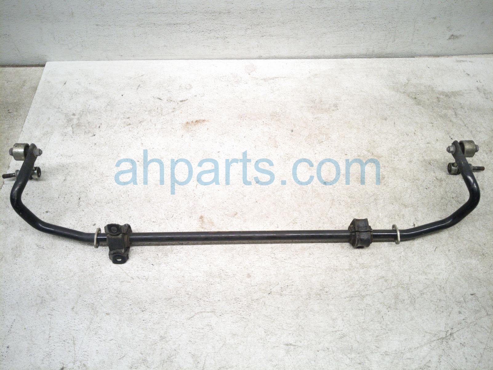 Toyota REAR SWAY / STABILIZER BAR
