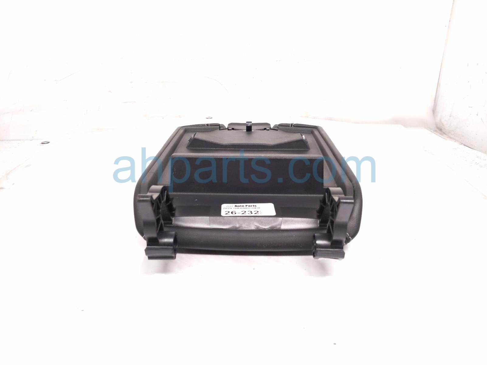 2024 Jeep Grand Cherokee Center Console Lid/armrest Black 7GU07WUCAA Replacement 2024 Jeep Grand Cherokee Center Console Lid/armrest Black 7GU07WUCAA Replacement thumbnail