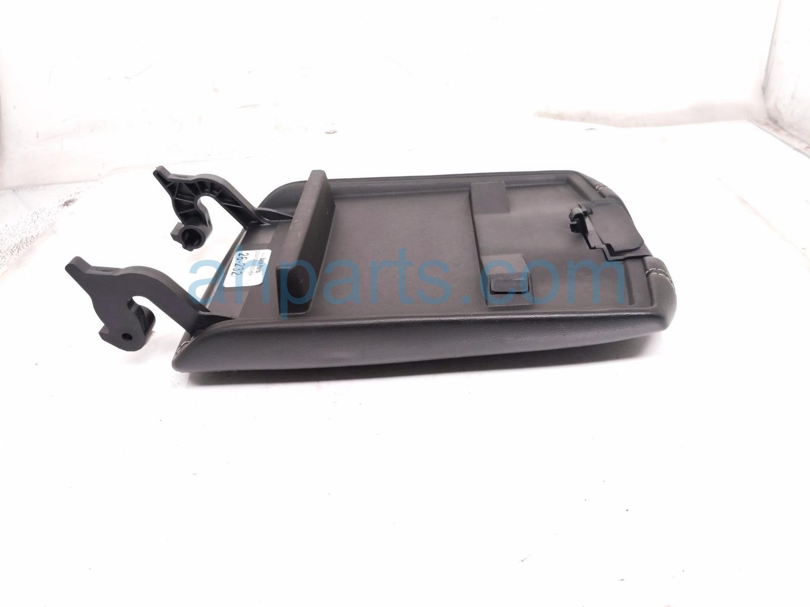2024 Jeep Grand Cherokee Center Console Lid/armrest Black 7GU07WUCAA Replacement 2024 Jeep Grand Cherokee Center Console Lid/armrest Black 7GU07WUCAA Replacement thumbnail