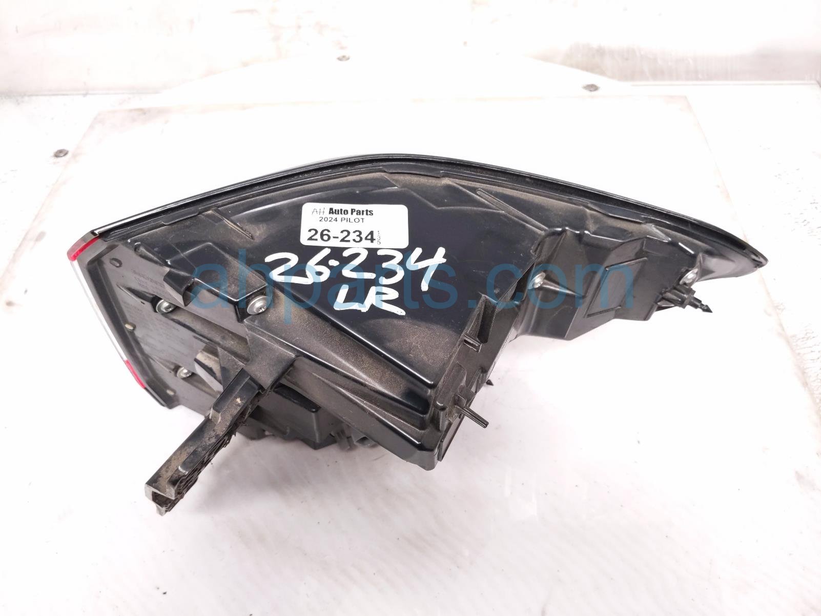 2024 Honda Pilot Light / Rear Driver Tail Lamp (on Body) 33550 T90 A01 Replacement 2024 Honda Pilot Light / Rear Driver Tail Lamp (on Body) 33550 T90 A01 Replacement thumbnail