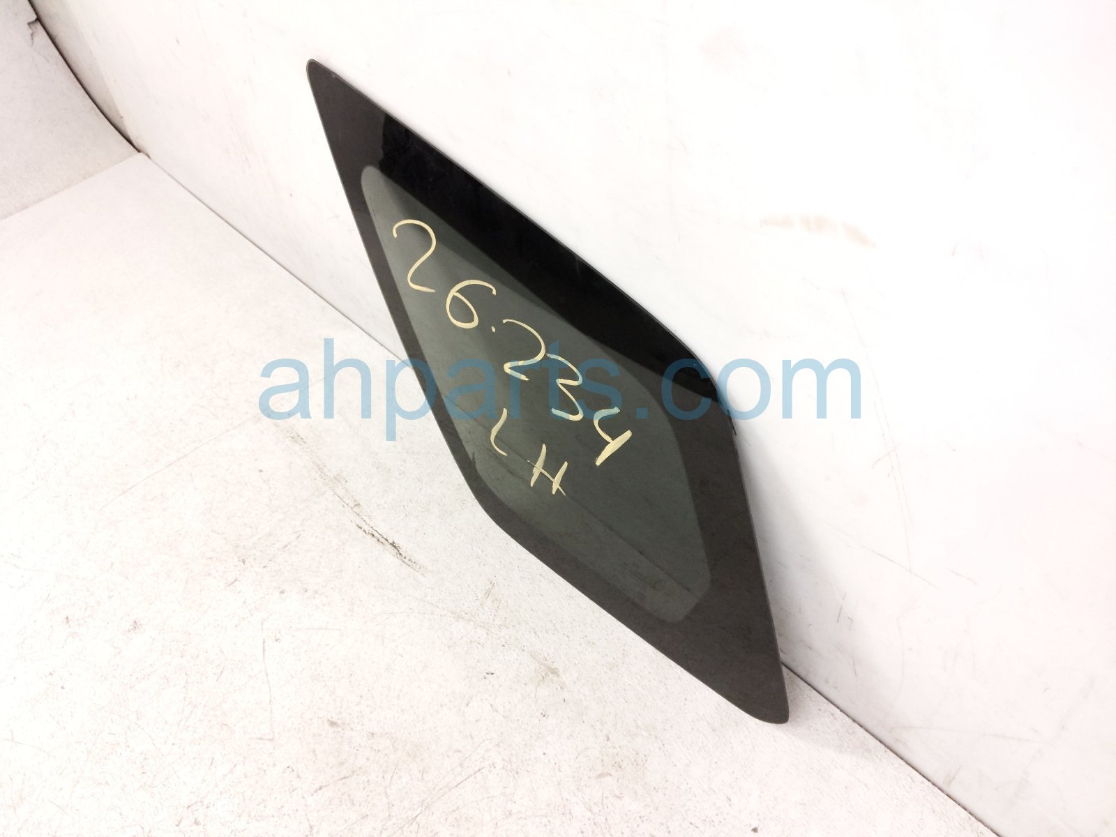 2024 Honda Pilot Driver Quarter Window Glass 73560 T90 A01 Replacement 2024 Honda Pilot Driver Quarter Window Glass 73560 T90 A01 Replacement thumbnail