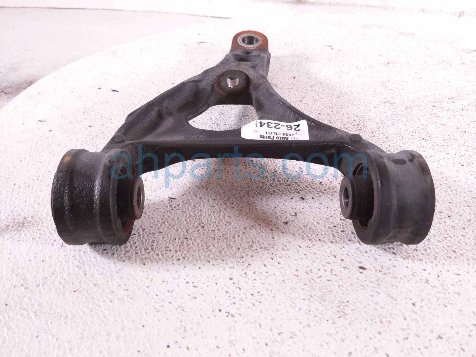 2024 Honda Pilot Rear Driver Upper Control Arm 52520 T90 A02 Replacement 2024 Honda Pilot Rear Driver Upper Control Arm 52520 T90 A02 Replacement thumbnail