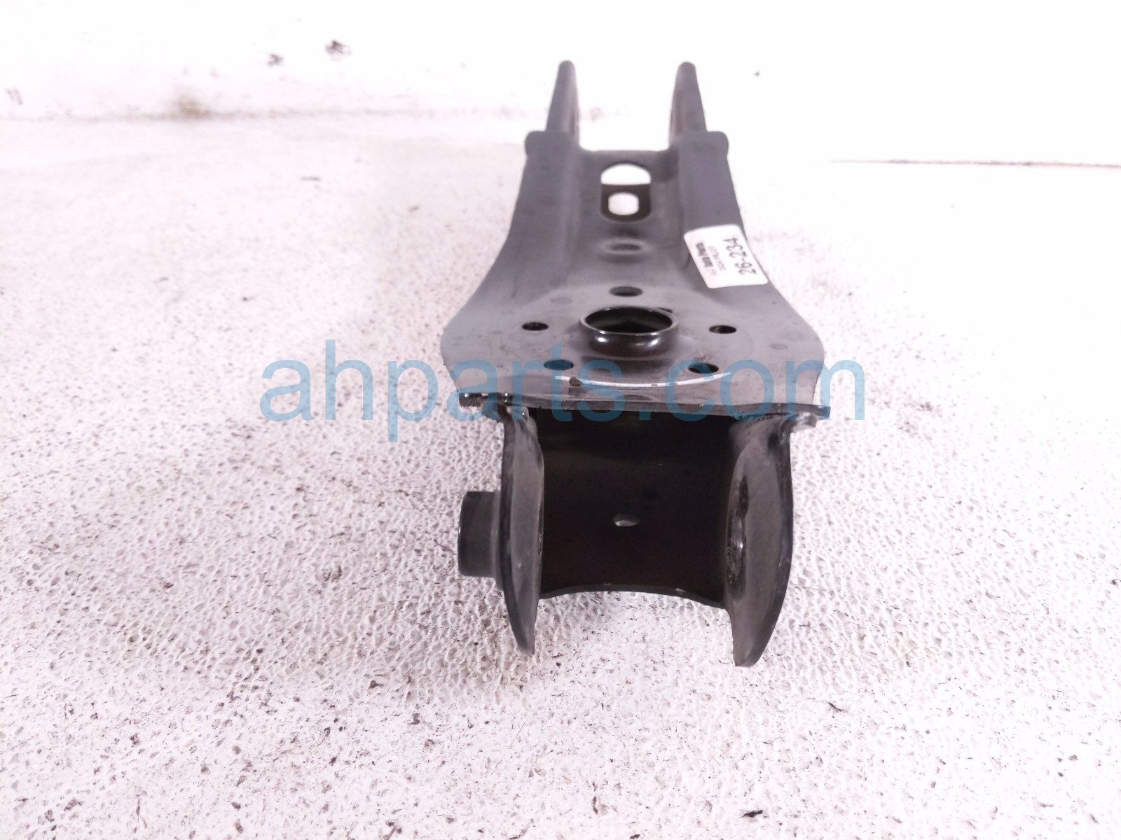 2024 Honda Pilot Rear Driver Spring Seat Lower Control Arm 52356 T90 A01 Replacement 2024 Honda Pilot Rear Driver Spring Seat Lower Control Arm 52356 T90 A01 Replacement thumbnail