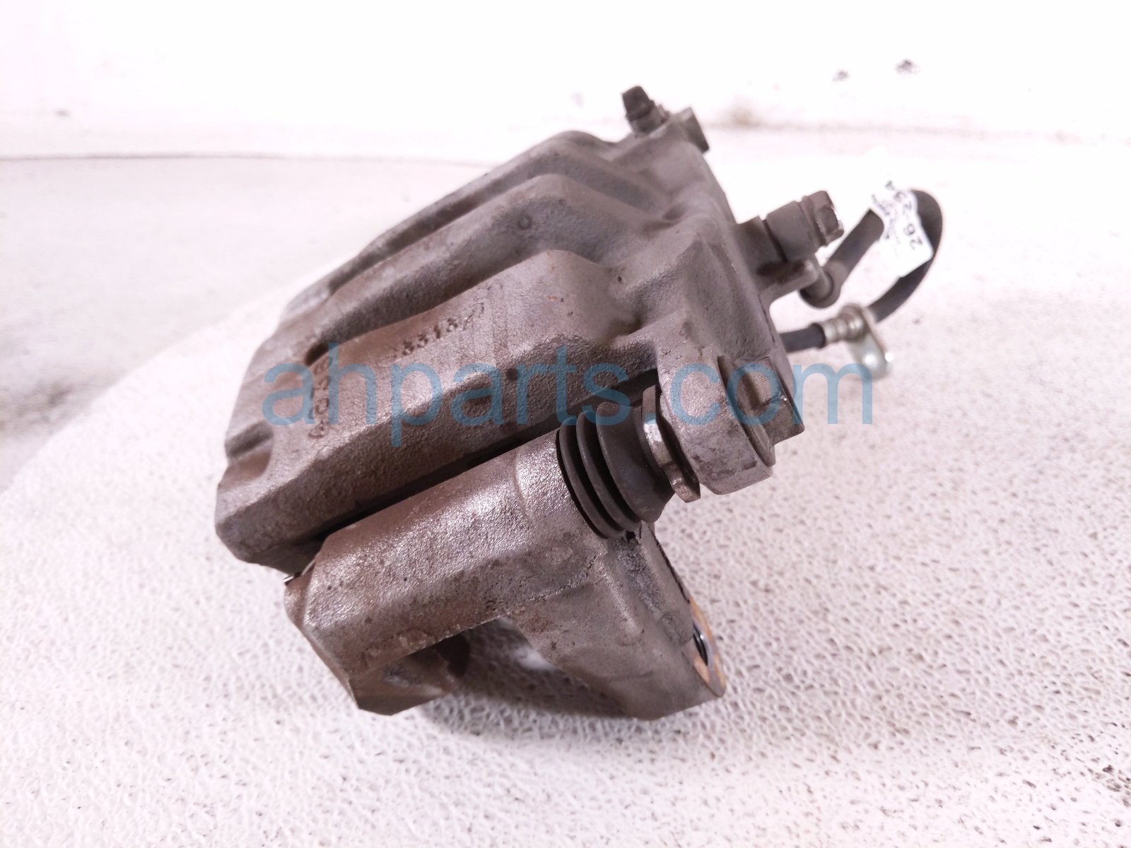 2024 Honda Pilot Front Passenger Brake Caliper 45018 T90 A00 Replacement 2024 Honda Pilot Front Passenger Brake Caliper 45018 T90 A00 Replacement thumbnail
