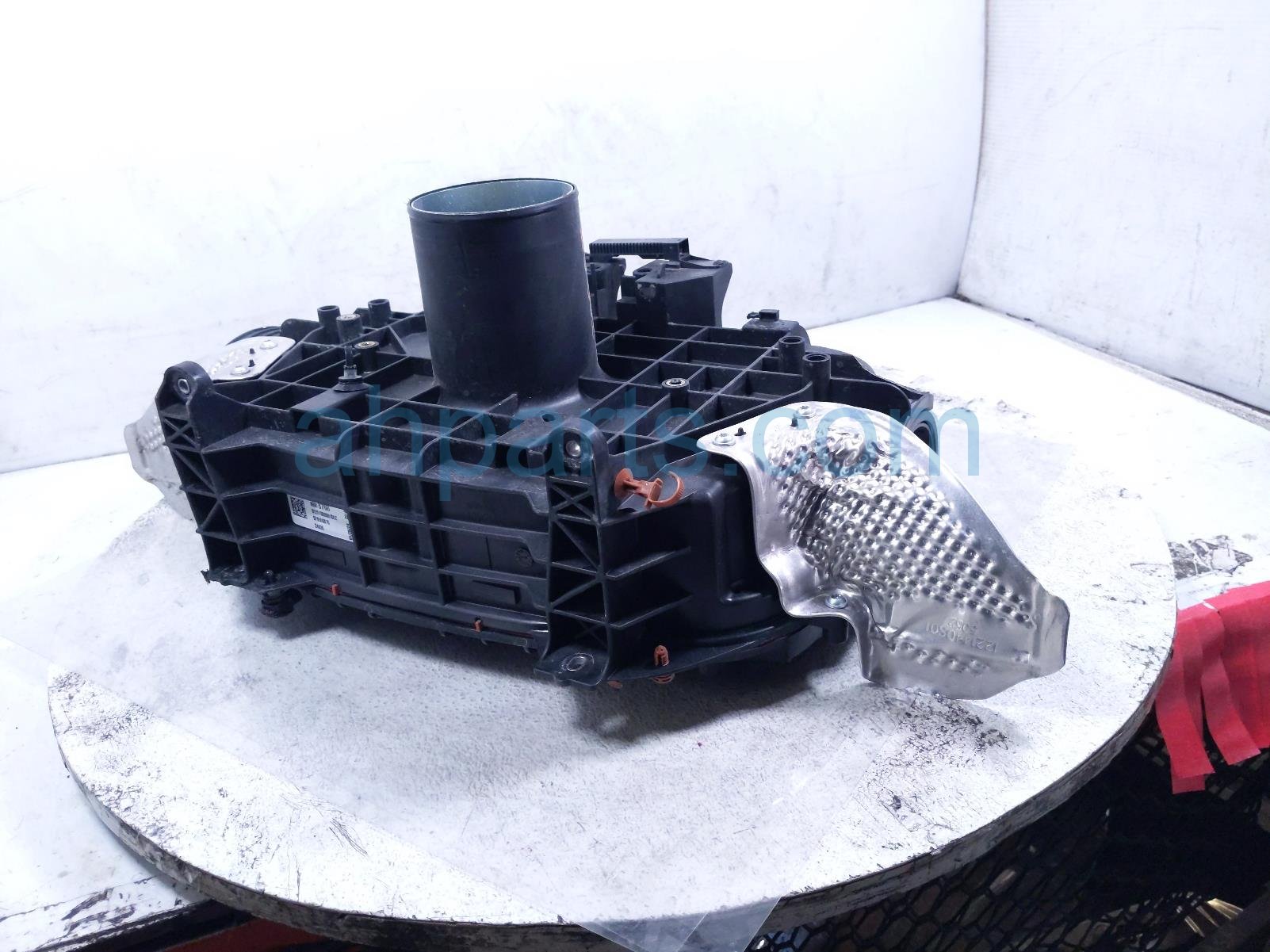 2024 Chevy Corvette Intake Air Cleaner Assembly 6.2l 85008767 Replacement 2024 Chevy Corvette Intake Air Cleaner Assembly 6.2l 85008767 Replacement thumbnail