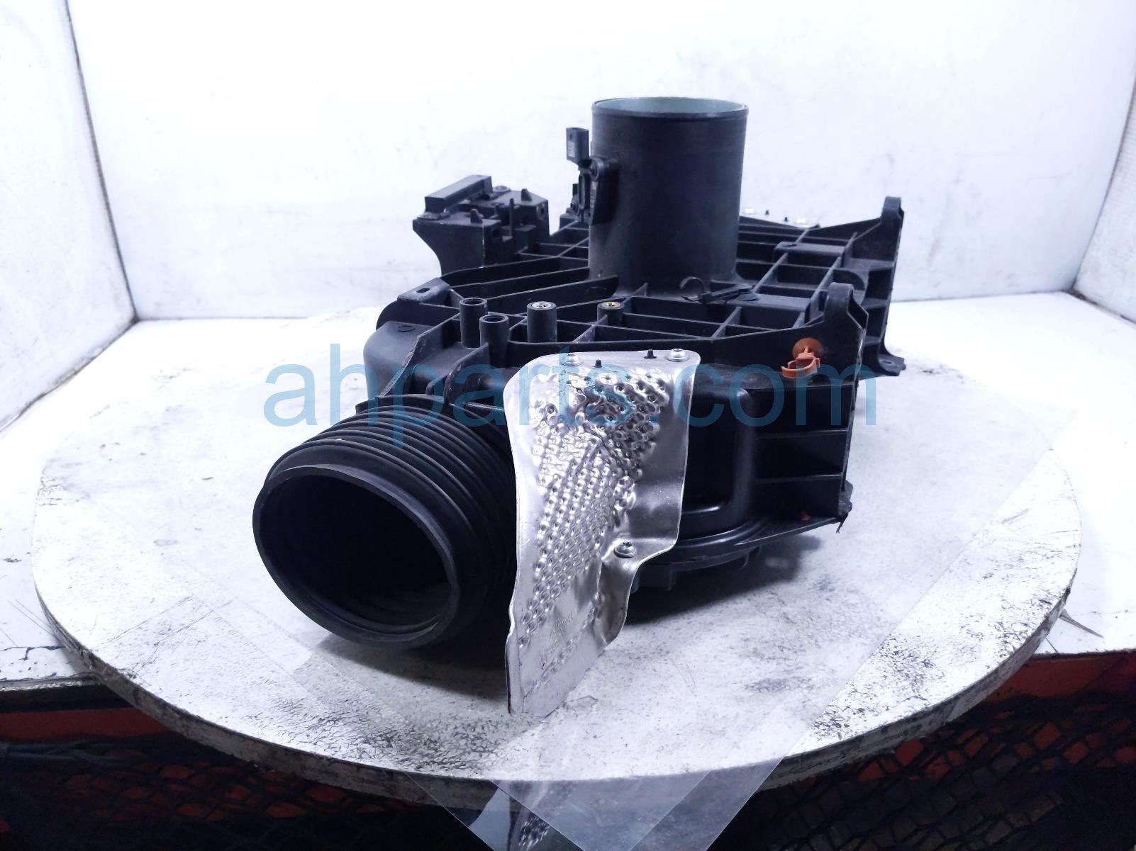 2024 Chevy Corvette Intake Air Cleaner Assembly 6.2l 85008767 Replacement 2024 Chevy Corvette Intake Air Cleaner Assembly 6.2l 85008767 Replacement thumbnail
