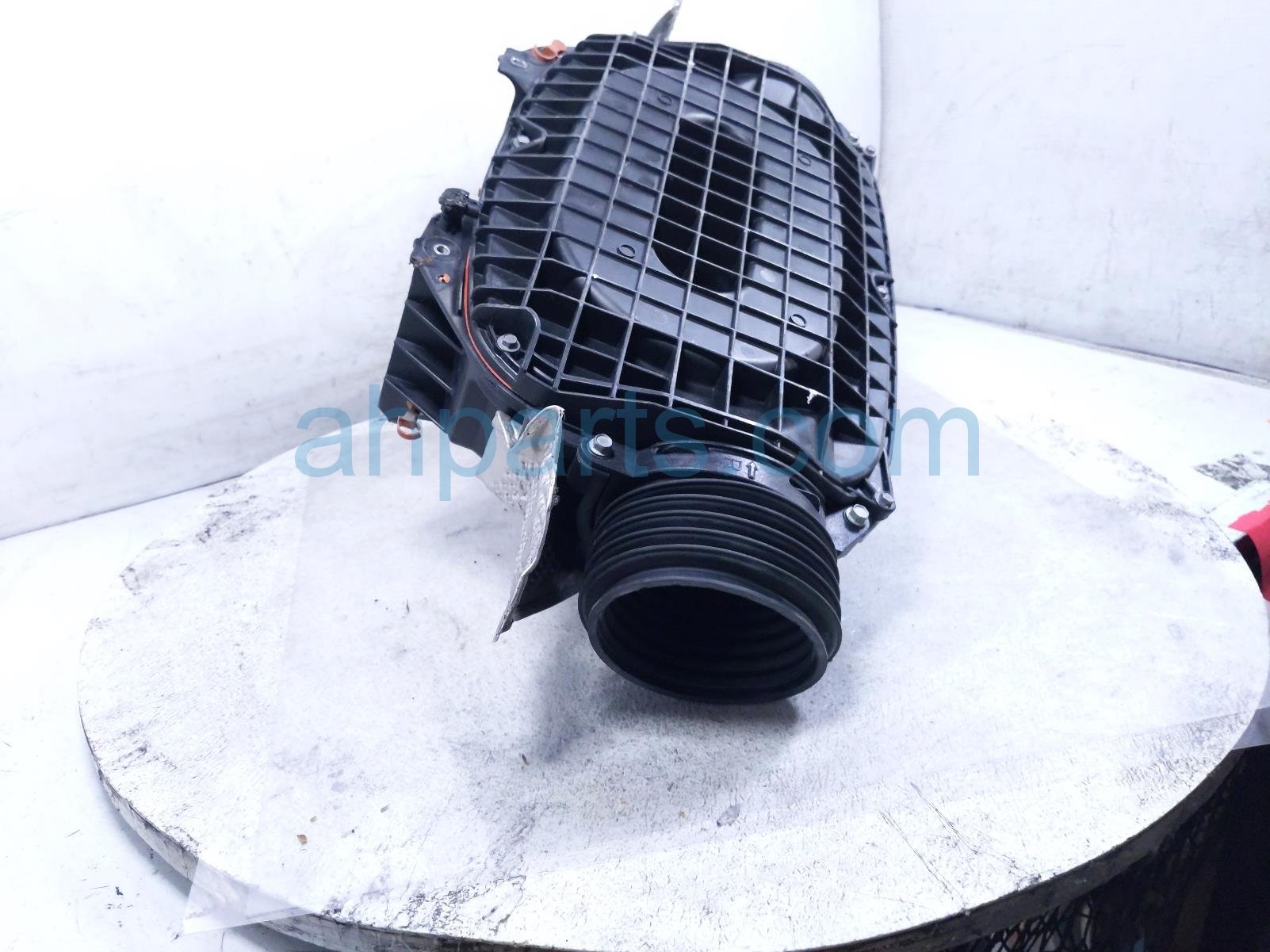 2024 Chevy Corvette Intake Air Cleaner Assembly 6.2l 85008767 Replacement 2024 Chevy Corvette Intake Air Cleaner Assembly 6.2l 85008767 Replacement thumbnail