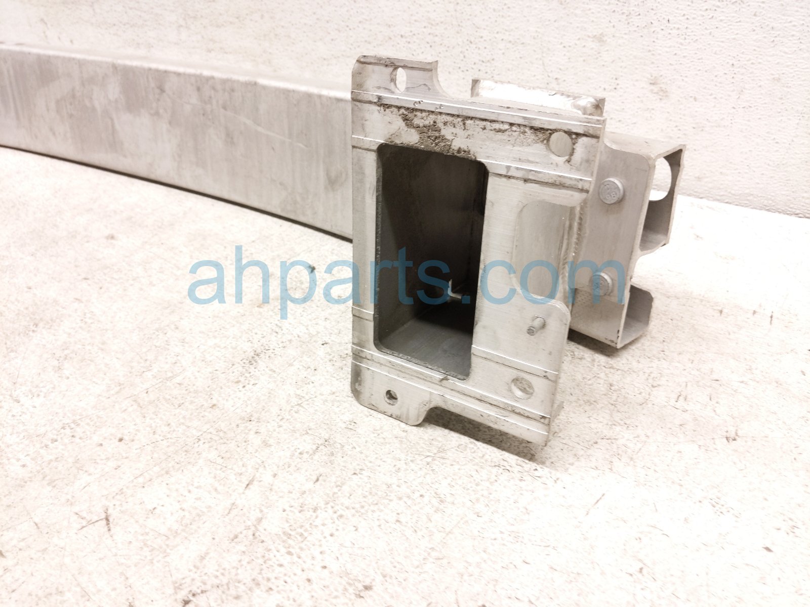 2020 Infiniti Qx60 Beam Front Bumper Reinforcement Bar 62030 9NC0A Replacement 2020 Infiniti Qx60 Beam Front Bumper Reinforcement Bar 62030 9NC0A Replacement thumbnail