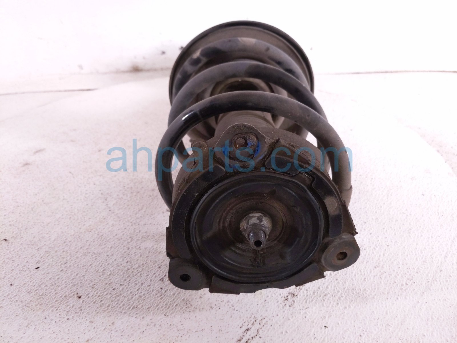2020 Infiniti Qx60 Front Driver Strut Absorber + Spring E43039NF0A Replacement 2020 Infiniti Qx60 Front Driver Strut Absorber + Spring E43039NF0A Replacement thumbnail
