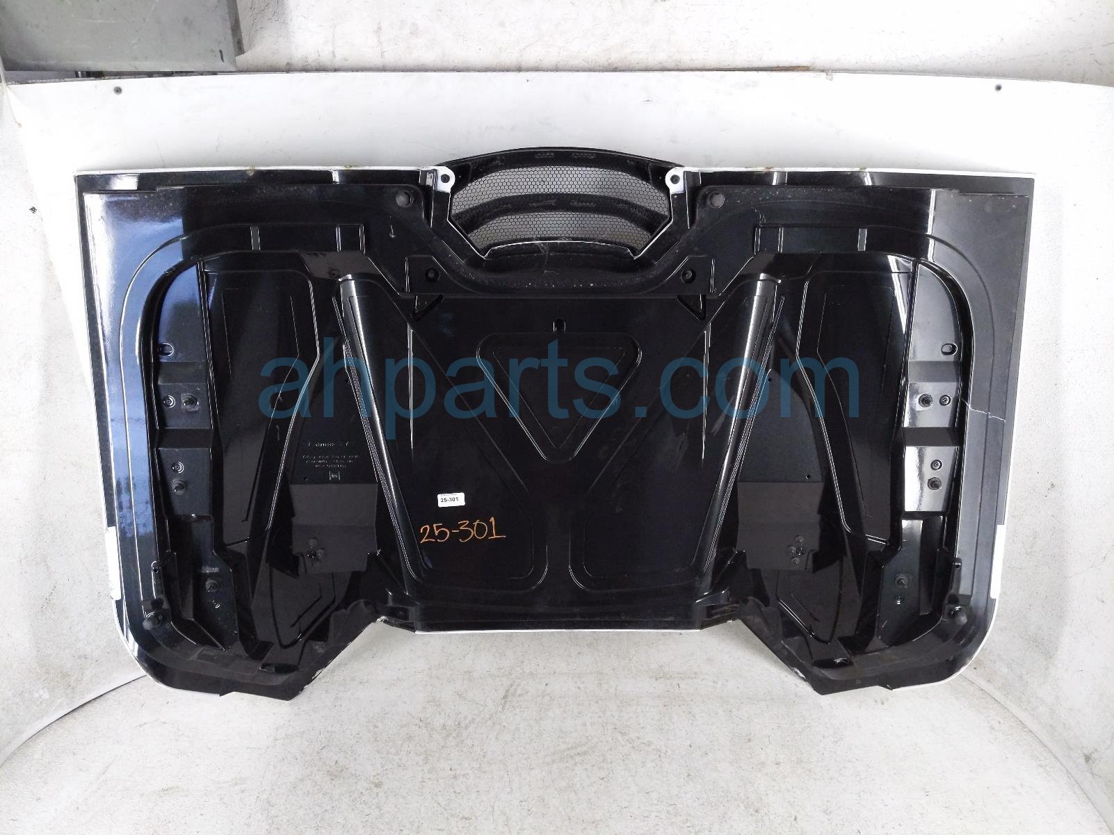 2024 Chevy Corvette Deck / Trunk Lid Rear Engine Hatch Cover Convertibl 84841784 Replacement 2024 Chevy Corvette Deck / Trunk Lid Rear Engine Hatch Cover Convertibl 84841784 Replacement thumbnail