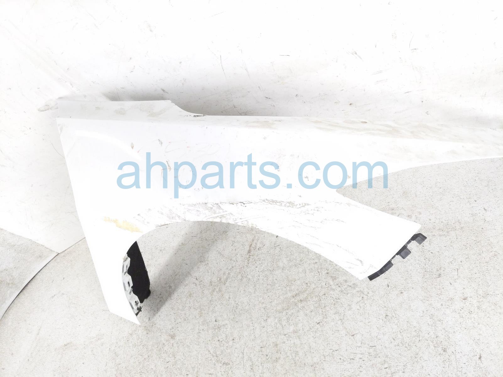 2024 Chevy Corvette Front Passenger Fender White 84824882 Replacement 2024 Chevy Corvette Front Passenger Fender White 84824882 Replacement thumbnail