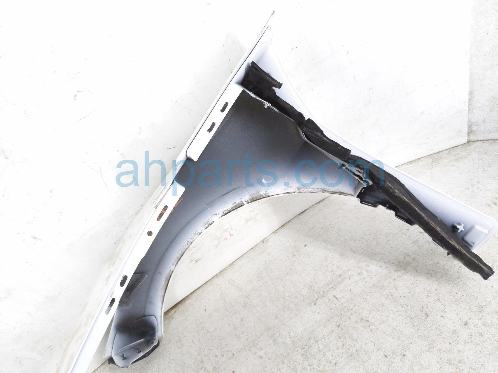 2024 Chevy Corvette Front Passenger Fender White 84824882 Replacement 2024 Chevy Corvette Front Passenger Fender White 84824882 Replacement thumbnail