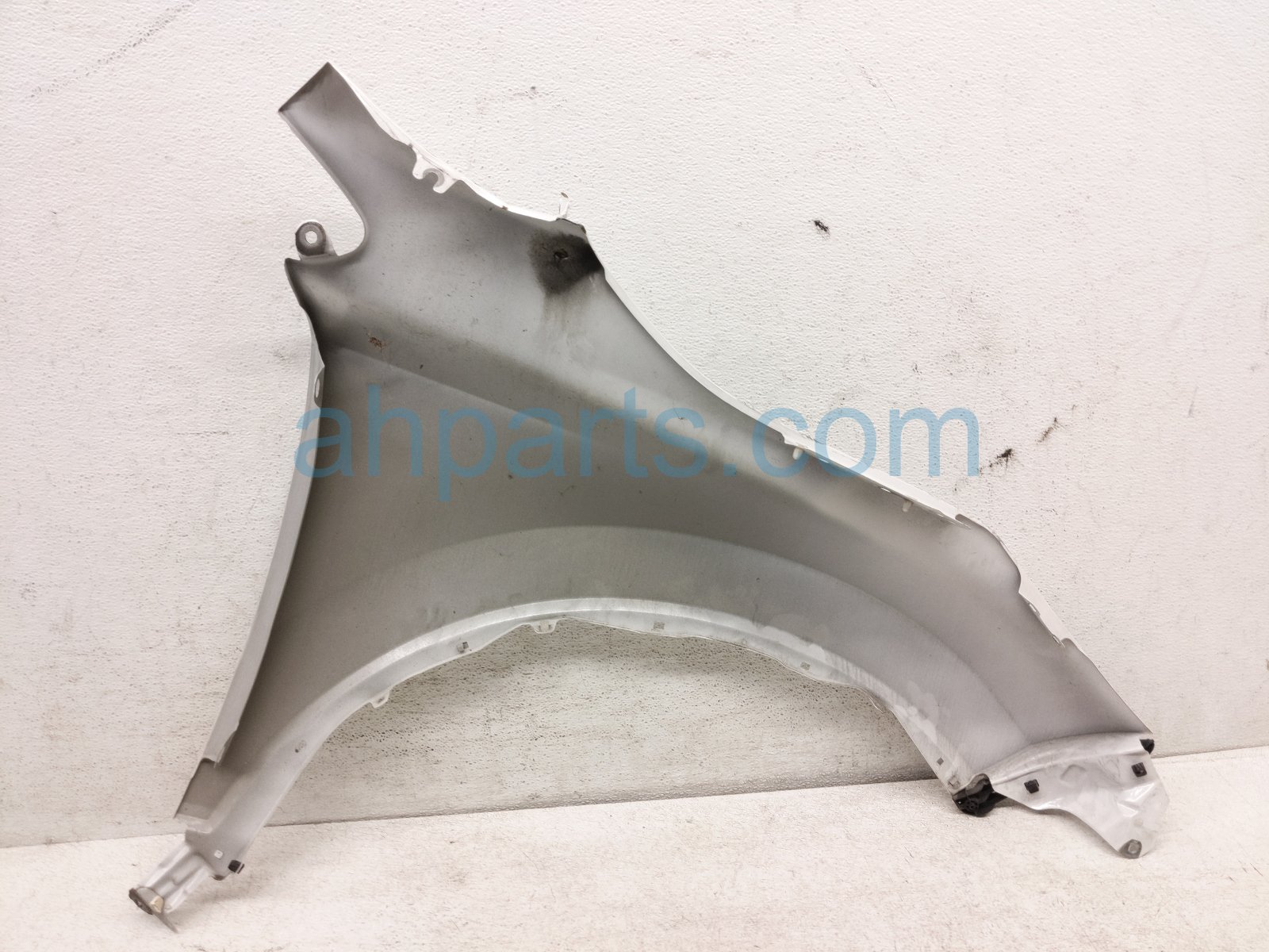 2020 Honda CR V Front Driver Fender White *cut 60261 TLA A00ZZ Replacement 2020 Honda CR V Front Driver Fender White *cut 60261 TLA A00ZZ Replacement thumbnail