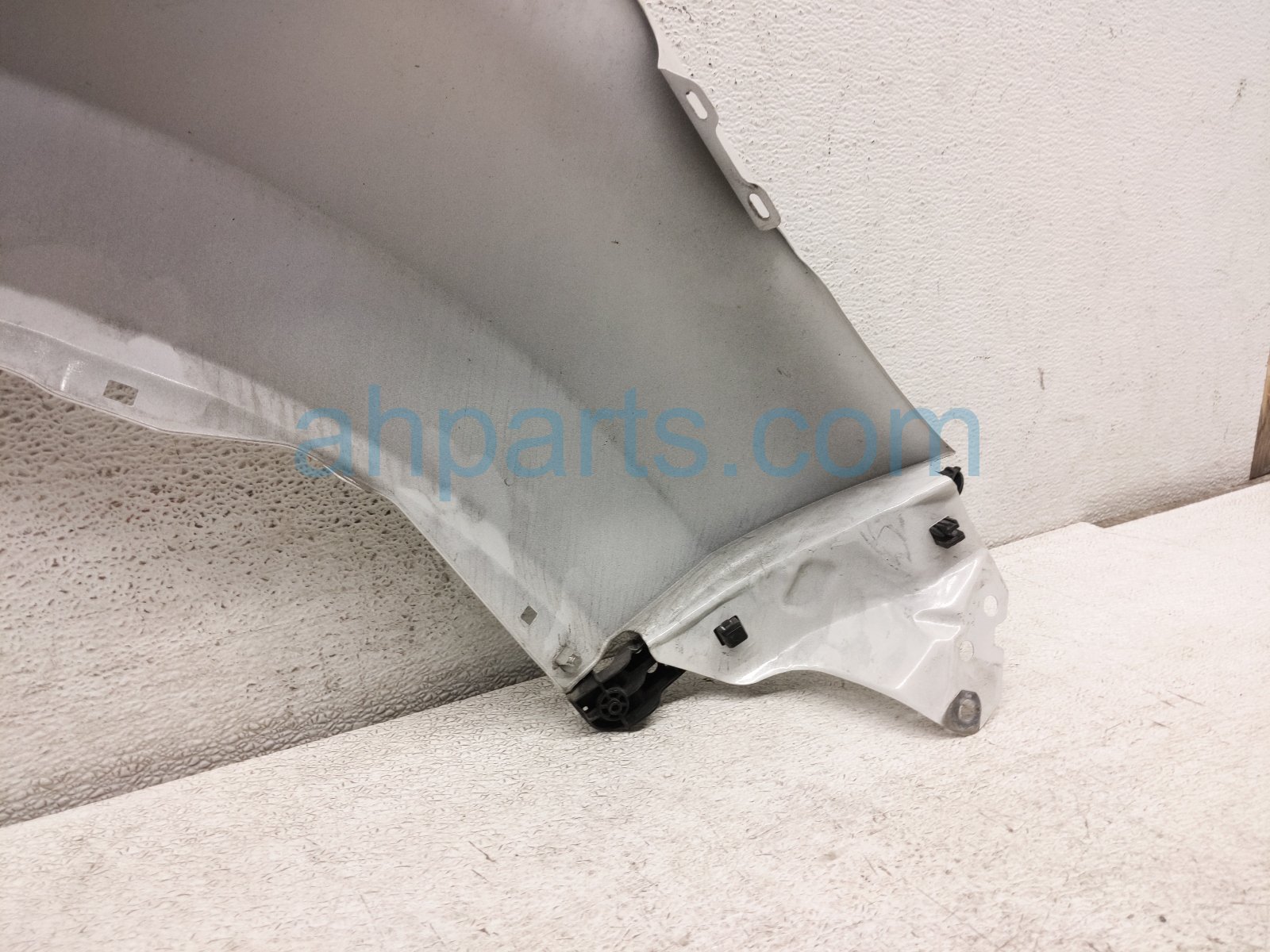 2020 Honda CR V Front Driver Fender White *cut 60261 TLA A00ZZ Replacement 2020 Honda CR V Front Driver Fender White *cut 60261 TLA A00ZZ Replacement thumbnail