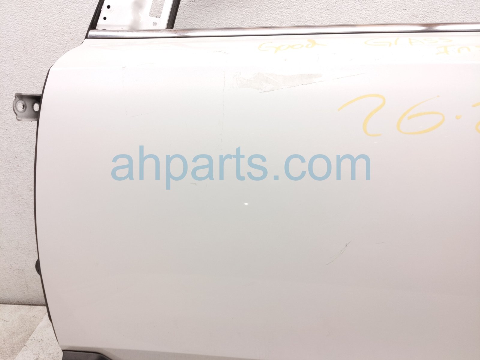 2020 Honda CR V Front Driver Door White No Mirror/trim 67050 TLA A10ZZ Replacement 2020 Honda CR V Front Driver Door White No Mirror/trim 67050 TLA A10ZZ Replacement thumbnail