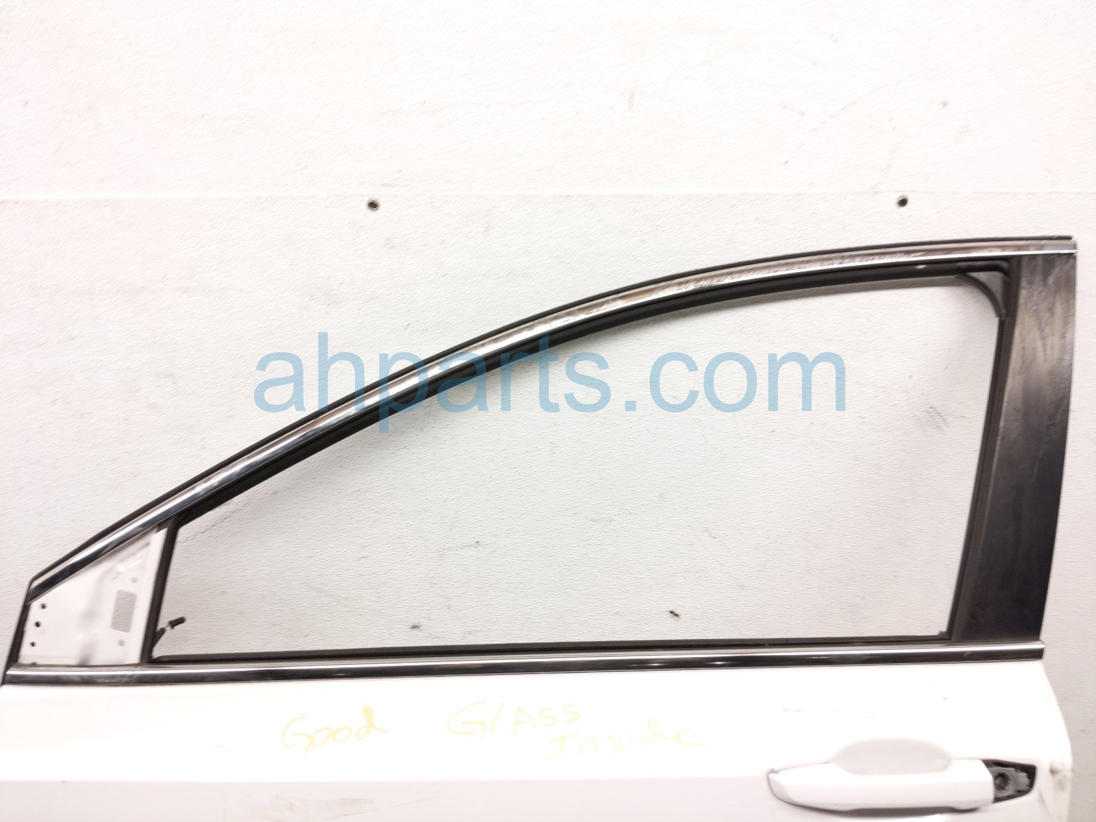 2020 Honda CR V Front Driver Door White No Mirror/trim 67050 TLA A10ZZ Replacement 2020 Honda CR V Front Driver Door White No Mirror/trim 67050 TLA A10ZZ Replacement thumbnail