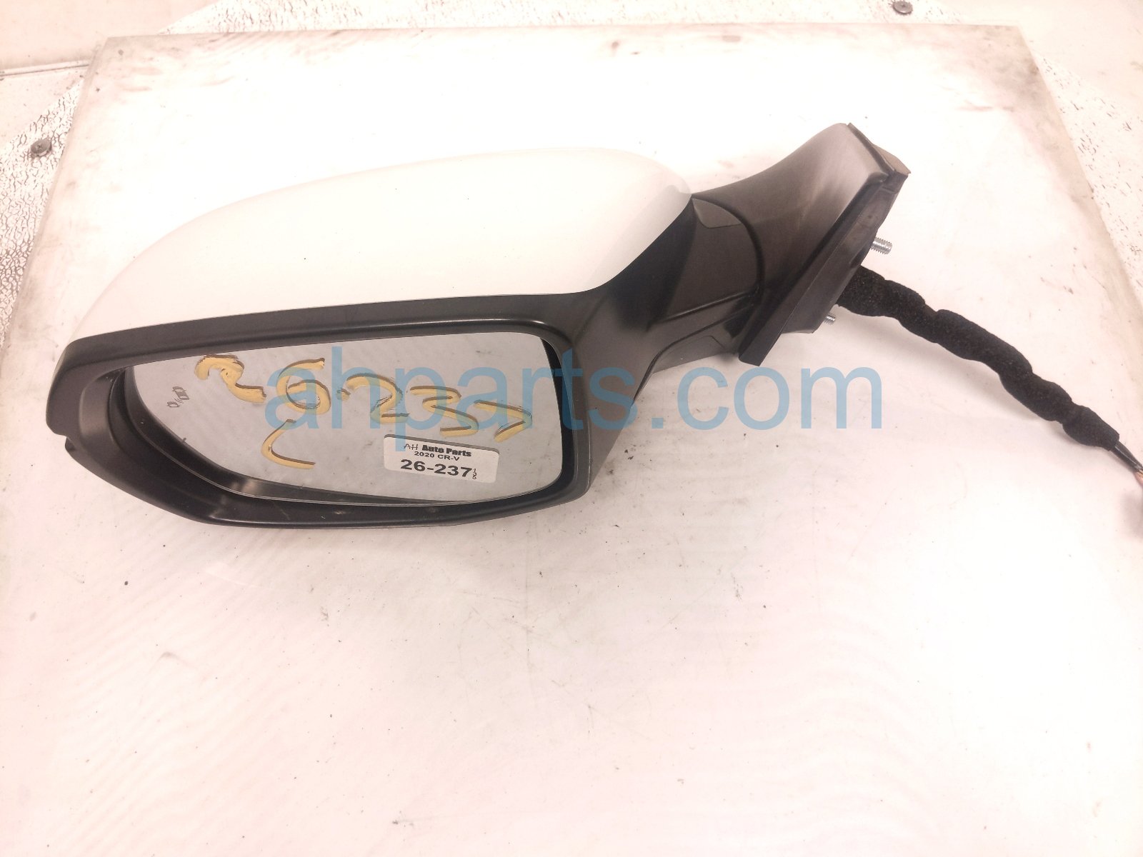 Honda LH SIDE VIEW MIRROR - WHITE