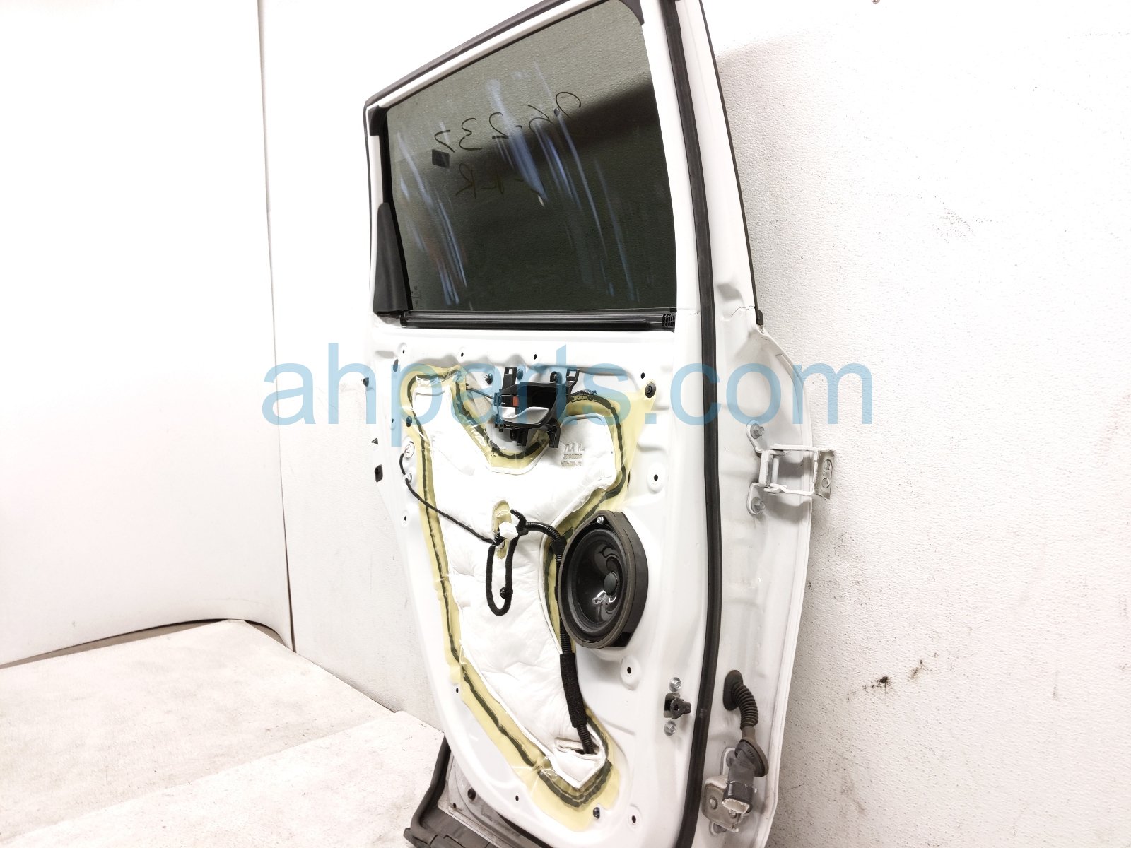 2020 Honda CR V Rear Driver Door White No Inside Trim 67550 TLA A00ZZ Replacement 2020 Honda CR V Rear Driver Door White No Inside Trim 67550 TLA A00ZZ Replacement thumbnail