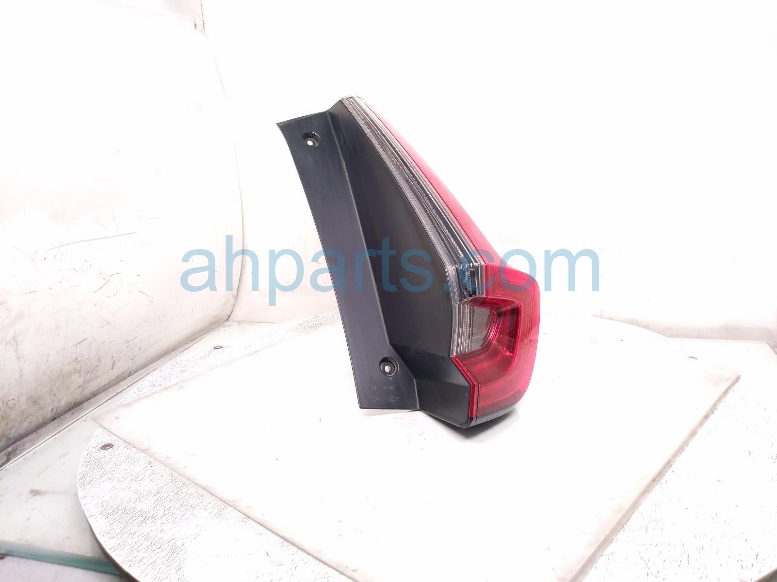 2020 Honda CR V Light / Rear Passenger Tail Lamp (on Body) 33500 TLA A21 Replacement 2020 Honda CR V Light / Rear Passenger Tail Lamp (on Body) 33500 TLA A21 Replacement thumbnail