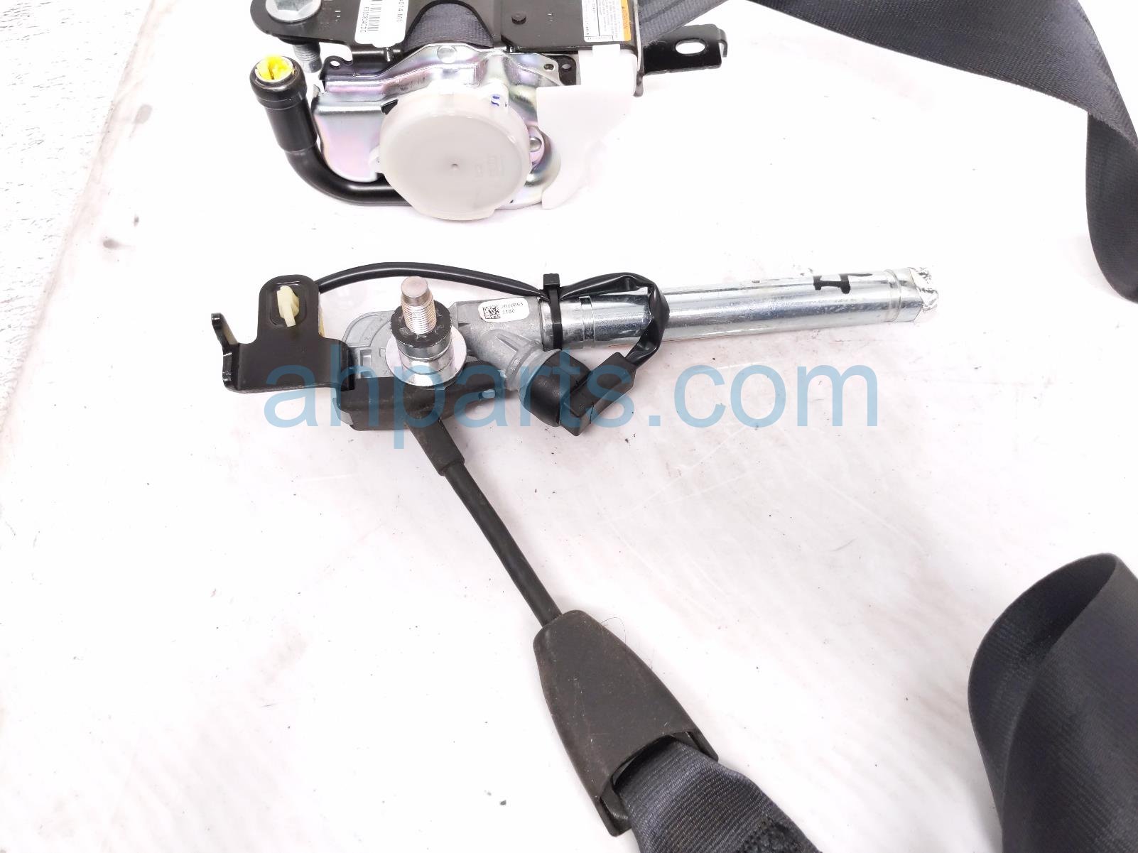 2020 Honda CR V Front Driver Seat Belt Black 04818 TLA A00ZB Replacement 2020 Honda CR V Front Driver Seat Belt Black 04818 TLA A00ZB Replacement thumbnail