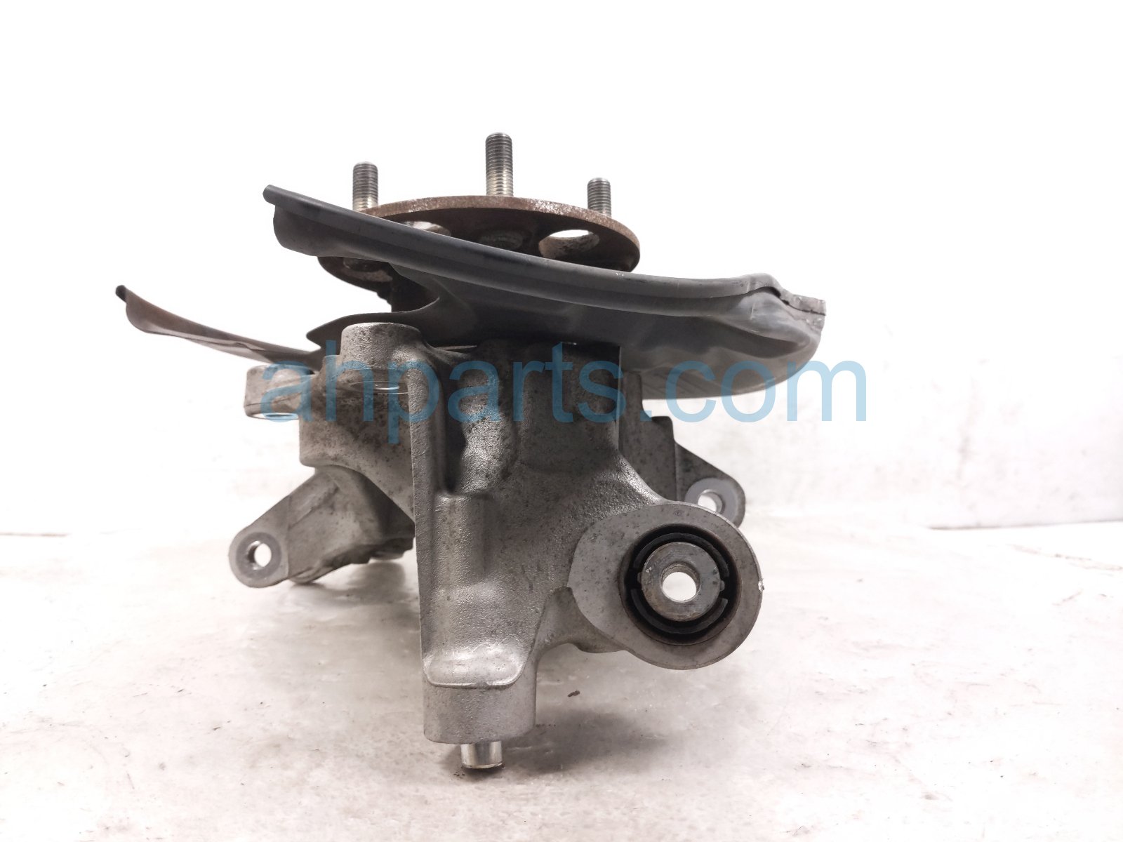 2020 Honda CR V Axle Stub Rear Passenger Spindle Knuckle Hub Awd 52210 TNY J00 Replacement 2020 Honda CR V Axle Stub Rear Passenger Spindle Knuckle Hub Awd 52210 TNY J00 Replacement thumbnail