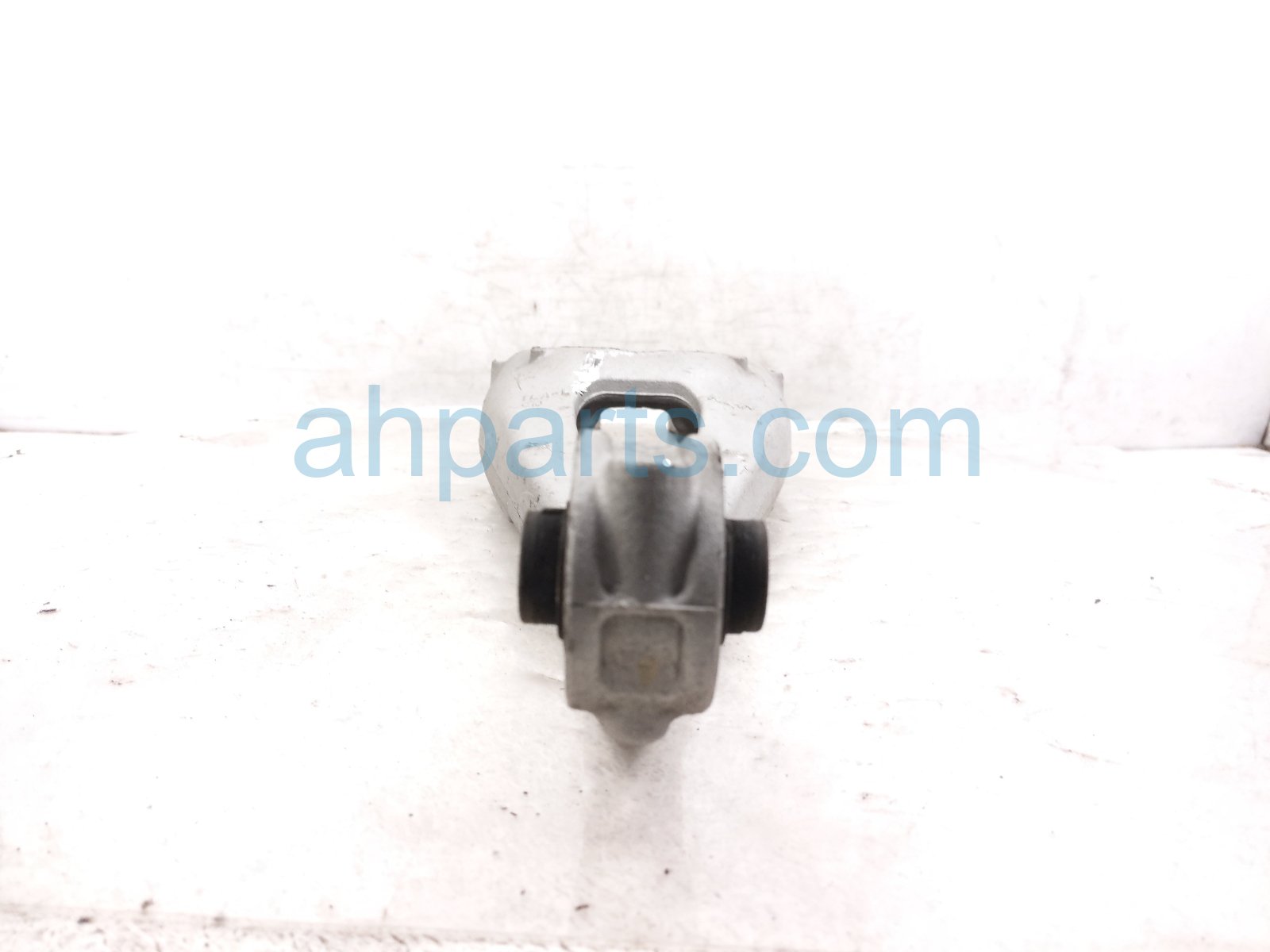 2020 Honda CR V Rear Driver Spring Seat Lower Control Arm 52355 TLA A52 Replacement 2020 Honda CR V Rear Driver Spring Seat Lower Control Arm 52355 TLA A52 Replacement thumbnail