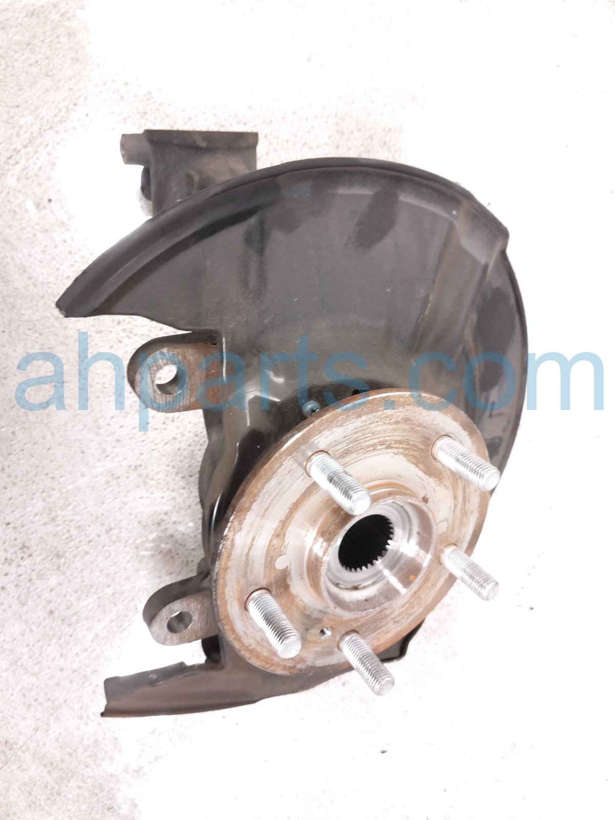 Honda FR/LH SPINDLE KNUCKLE HUB - AWD