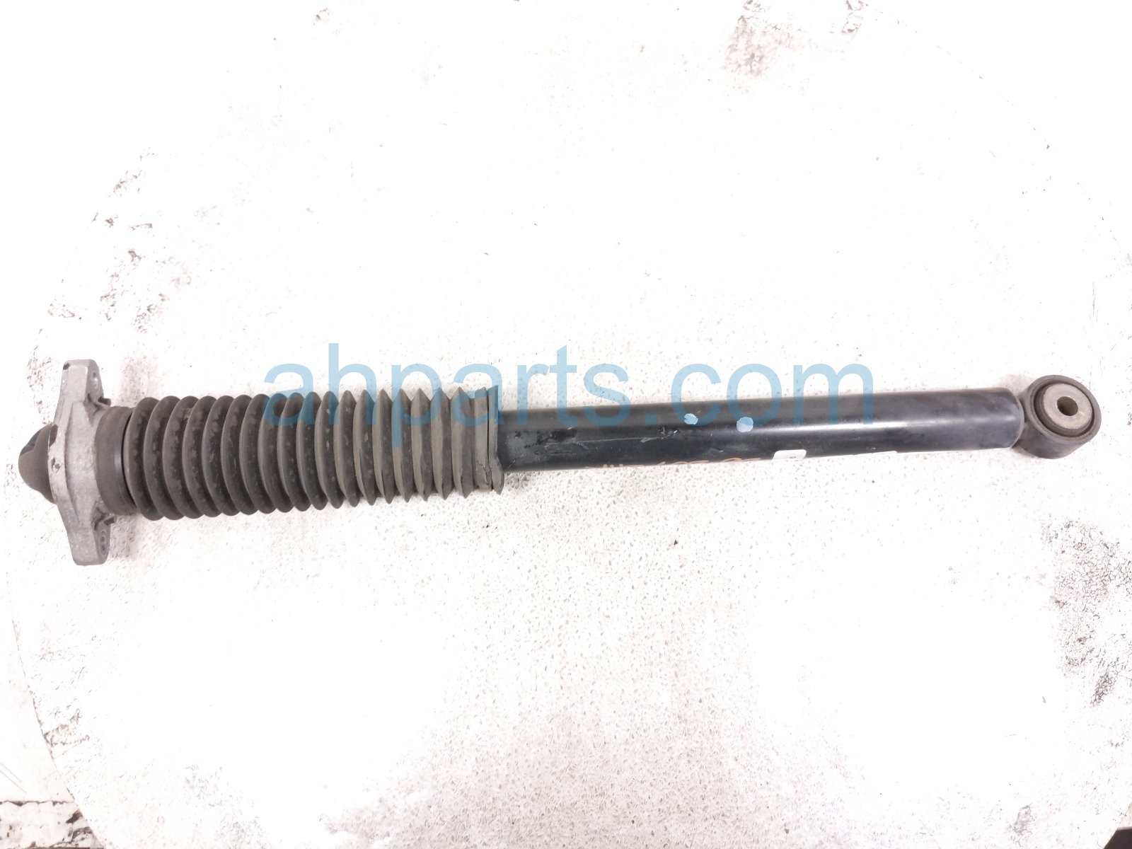 2020 Honda CR V Strut / Spring / Rear Driver Shock Absorber 52611 TLA A62 Replacement 2020 Honda CR V Strut / Spring / Rear Driver Shock Absorber 52611 TLA A62 Replacement thumbnail