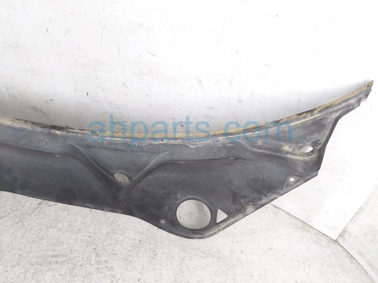 2011 Porsche Panamera Windshield Cowl Cover Panel 970 555 063 02 1E0 Replacement 2011 Porsche Panamera Windshield Cowl Cover Panel 970 555 063 02 1E0 Replacement thumbnail