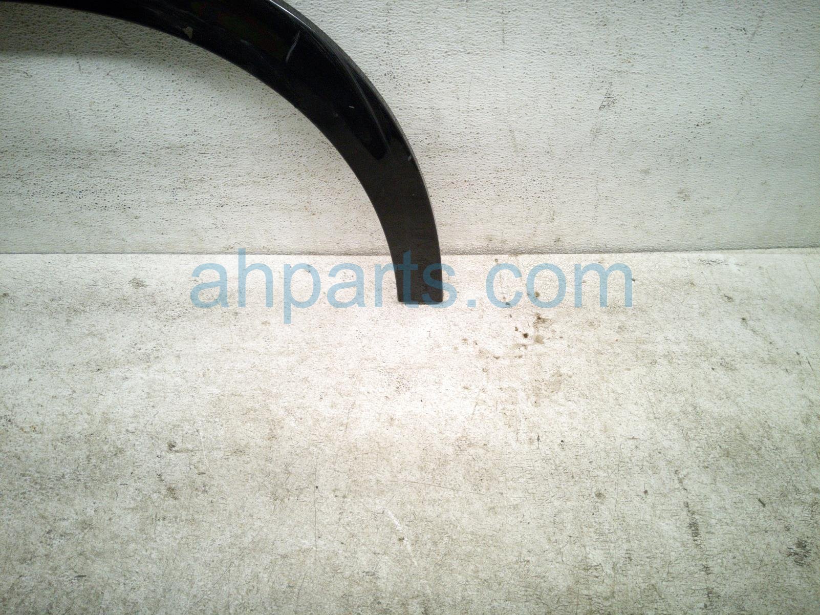2025 Honda Pilot Rear Passenger Wheel Opening Molding White 08P21 T90 10007 Replacement 2025 Honda Pilot Rear Passenger Wheel Opening Molding White 08P21 T90 10007 Replacement thumbnail
