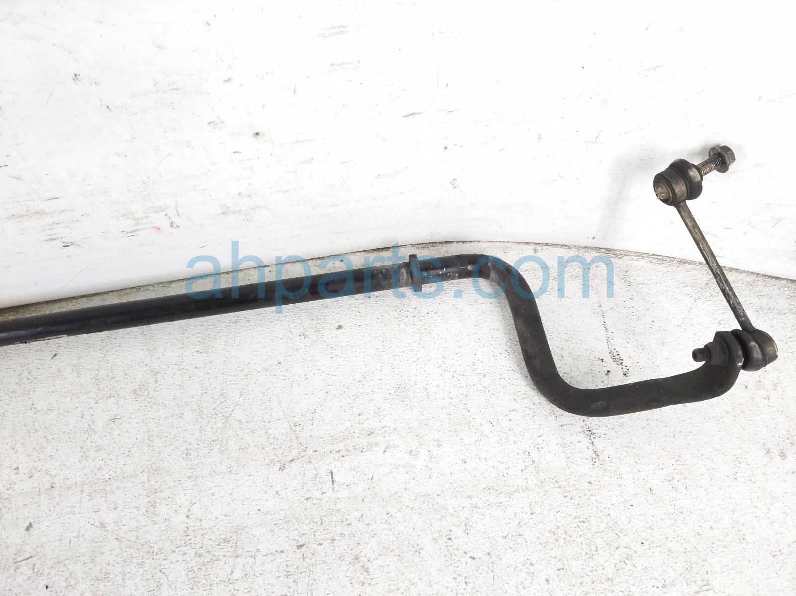2011 Porsche Panamera Front Stabilizer / Sway Bar Awd 970 343 701 01 Replacement 2011 Porsche Panamera Front Stabilizer / Sway Bar Awd 970 343 701 01 Replacement thumbnail