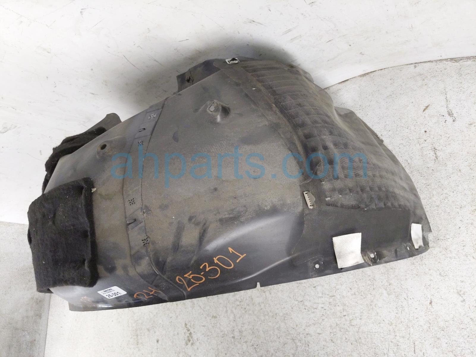 2024 Chevy Corvette Front Passenger Inner Fender Liner 85007041 Replacement 2024 Chevy Corvette Front Passenger Inner Fender Liner 85007041 Replacement thumbnail