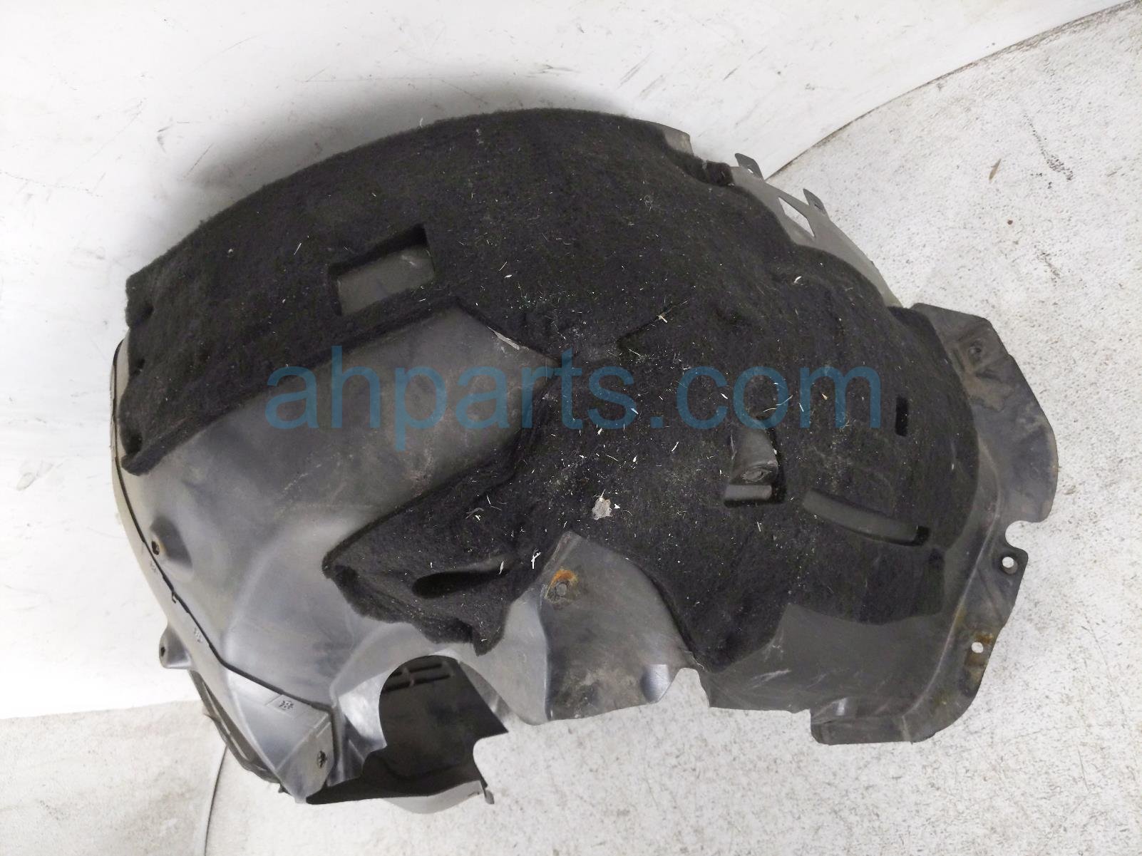 2024 Chevy Corvette Front Passenger Inner Fender Liner 85007041 Replacement 2024 Chevy Corvette Front Passenger Inner Fender Liner 85007041 Replacement thumbnail