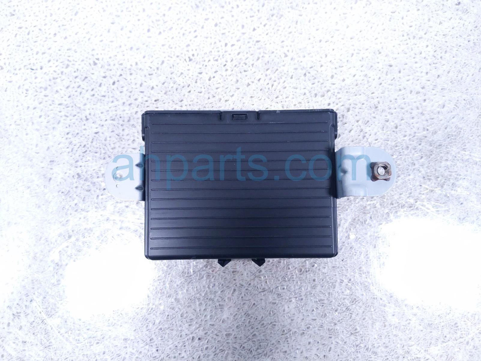 2024 Honda Pilot Power Liftgate Control Module 74970 T90 A11 Replacement 2024 Honda Pilot Power Liftgate Control Module 74970 T90 A11 Replacement thumbnail