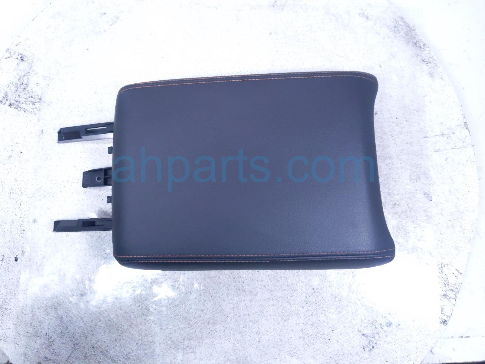2024 Honda Pilot Arm Rest Center Console Lid Black W/ Orange 83405 T90 A16ZA Replacement 2024 Honda Pilot Arm Rest Center Console Lid Black W/ Orange 83405 T90 A16ZA Replacement thumbnail