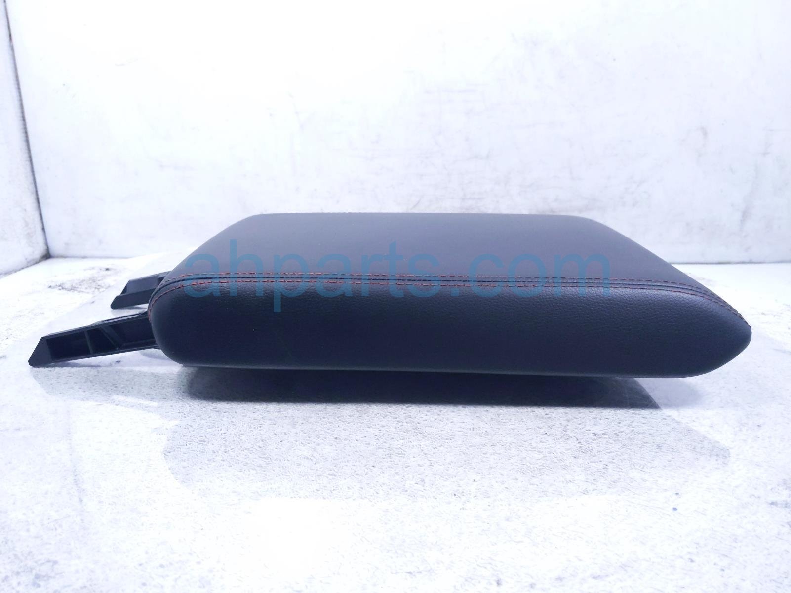 2024 Honda Pilot Arm Rest Center Console Lid Black W/ Orange 83405 T90 A16ZA Replacement 2024 Honda Pilot Arm Rest Center Console Lid Black W/ Orange 83405 T90 A16ZA Replacement thumbnail