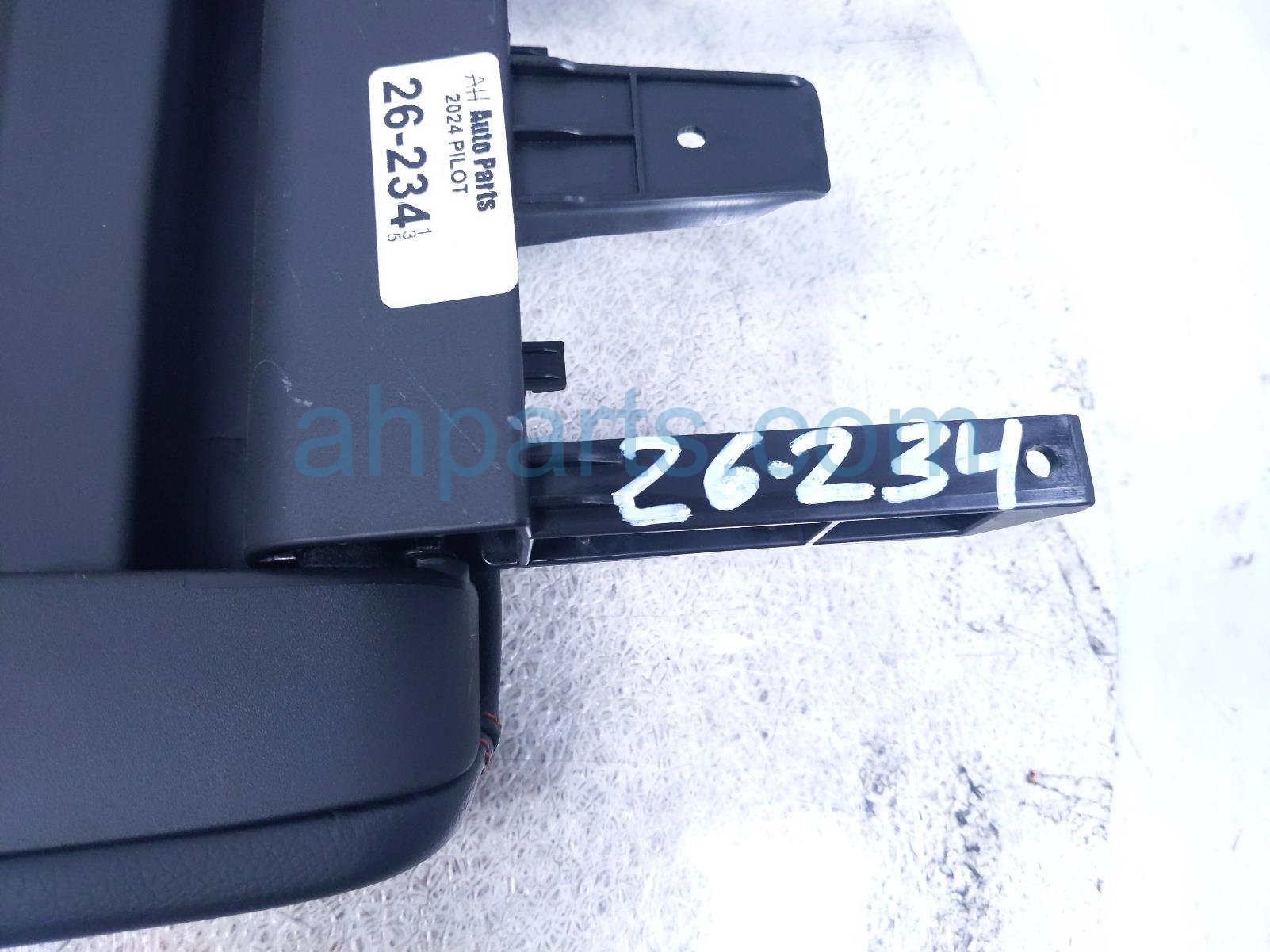 2024 Honda Pilot Arm Rest Center Console Lid Black W/ Orange 83405 T90 A16ZA Replacement 2024 Honda Pilot Arm Rest Center Console Lid Black W/ Orange 83405 T90 A16ZA Replacement thumbnail