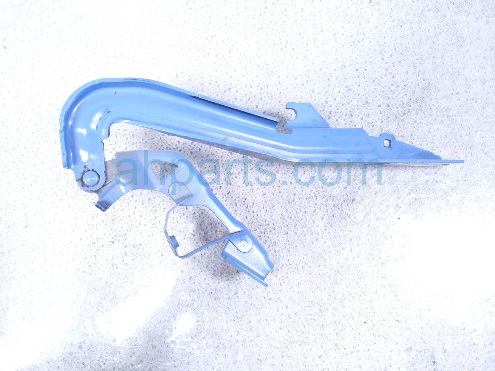 2024 Honda Pilot Passenger Hood Hinge Blue 60120 3BM A00ZZ Replacement 2024 Honda Pilot Passenger Hood Hinge Blue 60120 3BM A00ZZ Replacement thumbnail