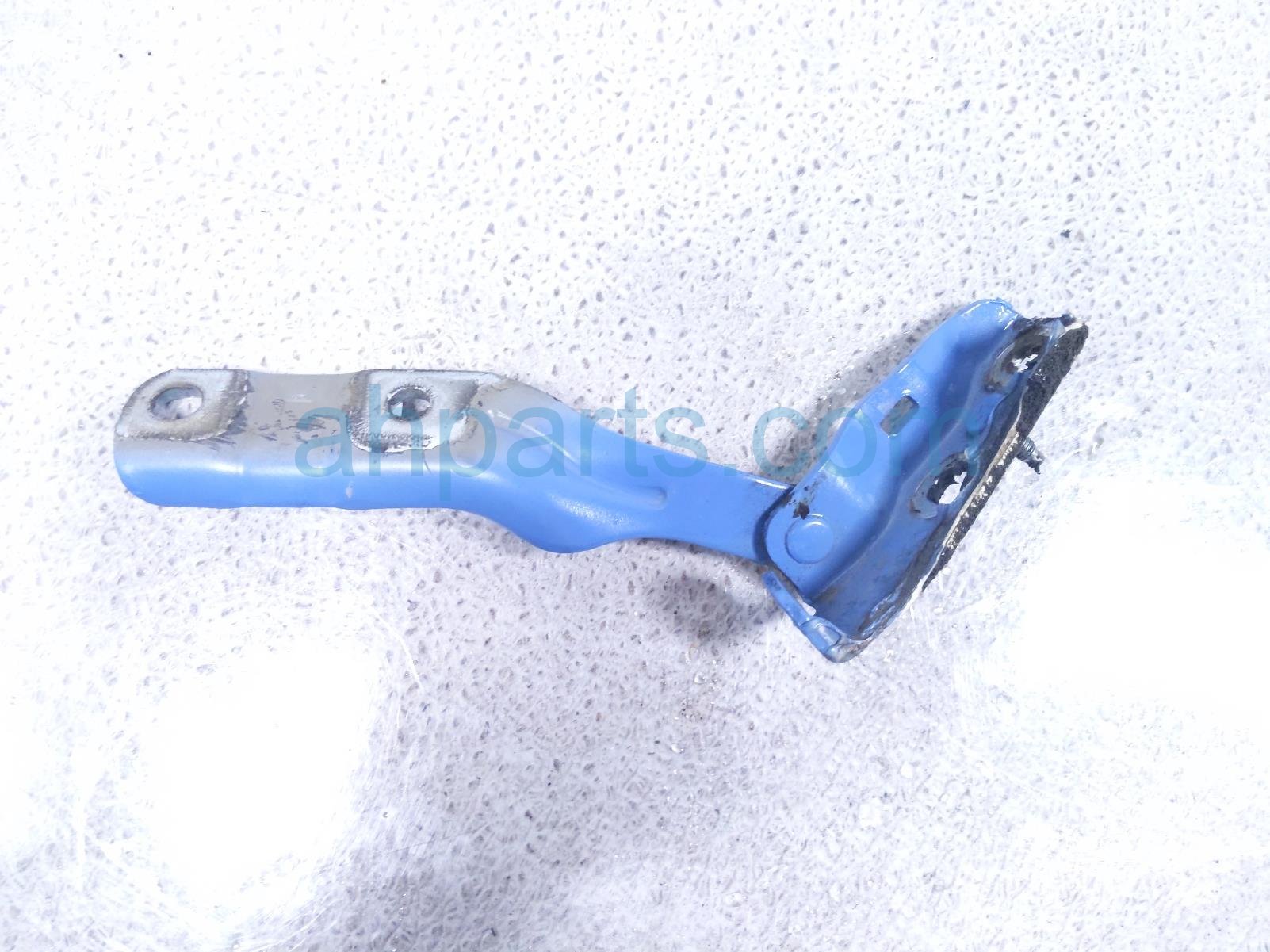 2024 Honda Pilot Driver Tailgate Hinge Blue 68260 T90 A00ZZ Replacement 2024 Honda Pilot Driver Tailgate Hinge Blue 68260 T90 A00ZZ Replacement thumbnail