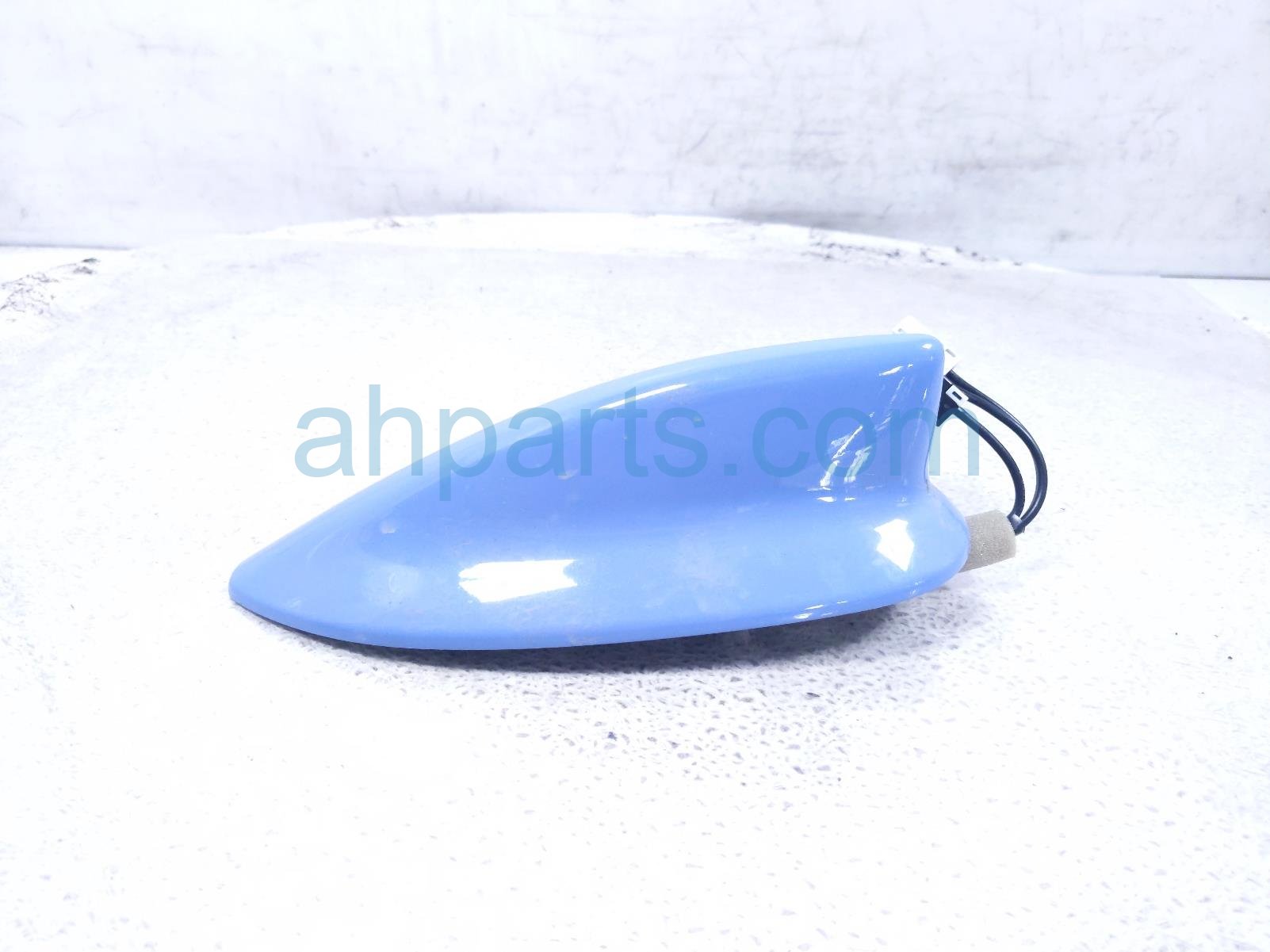 2024 Honda Pilot Roof Antenna Assy Black 8A150 T90 A01ZG Replacement 2024 Honda Pilot Roof Antenna Assy Black 8A150 T90 A01ZG Replacement thumbnail