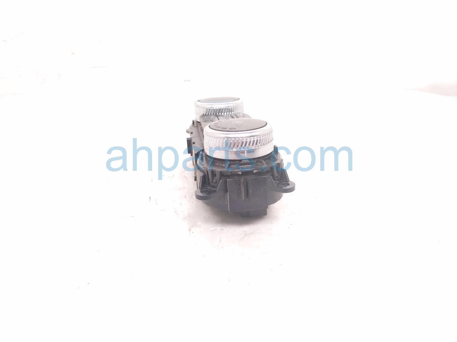 2020 Ford Explorer Temperature Climate Heater/ac Control(on Rear) LB5T 19980 FE Replacement 2020 Ford Explorer Temperature Climate Heater/ac Control(on Rear) LB5T 19980 FE Replacement thumbnail