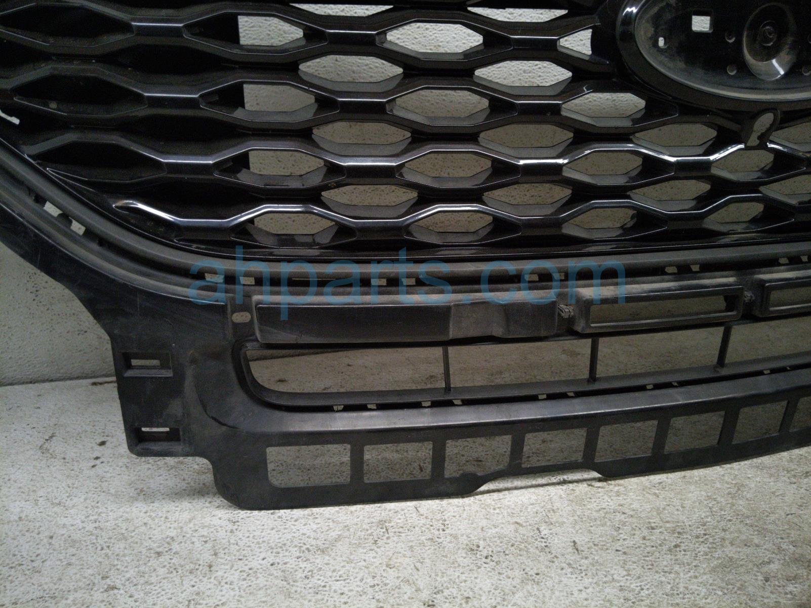 2020 Ford Explorer Front Grille LB5Z 8200 GC Replacement 2020 Ford Explorer Front Grille LB5Z 8200 GC Replacement thumbnail