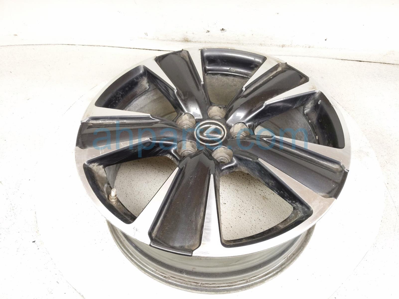 2022 Lexus Ux250h Rear Passenger Wheel / Rim 42611 76310 Replacement 2022 Lexus Ux250h Rear Passenger Wheel / Rim 42611 76310 Replacement thumbnail