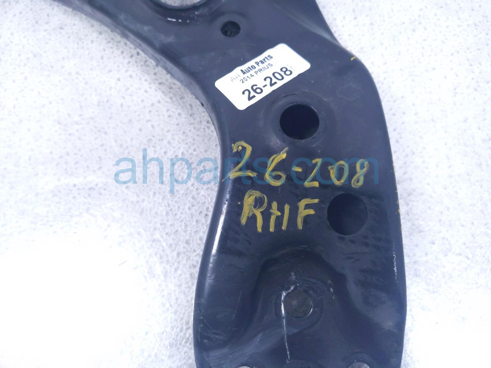 2014 Toyota Prius Front Passenger Lower Control Arm 48068 47050 Replacement 2014 Toyota Prius Front Passenger Lower Control Arm 48068 47050 Replacement thumbnail