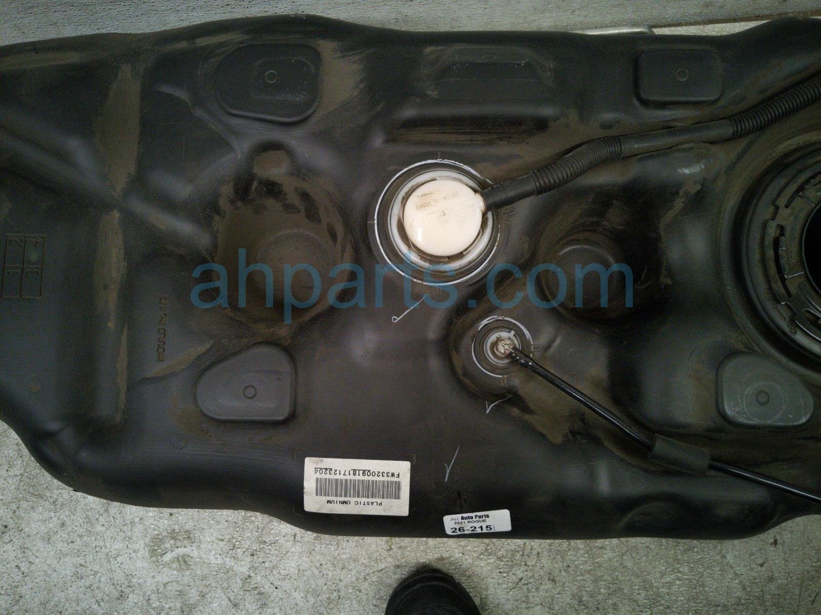 2021 Nissan Rogue Gas / Fuel Tank Sv 2.5l Fwd 17202 6RR0A Replacement 2021 Nissan Rogue Gas / Fuel Tank Sv 2.5l Fwd 17202 6RR0A Replacement thumbnail