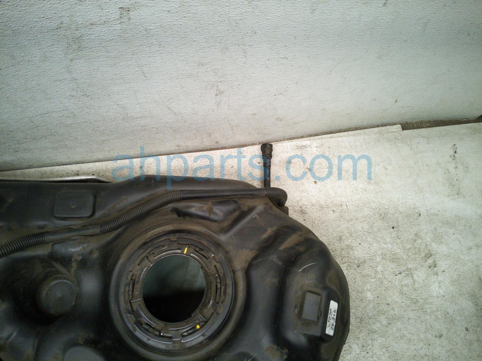 2021 Nissan Rogue Gas / Fuel Tank Sv 2.5l Fwd 17202 6RR0A Replacement 2021 Nissan Rogue Gas / Fuel Tank Sv 2.5l Fwd 17202 6RR0A Replacement thumbnail